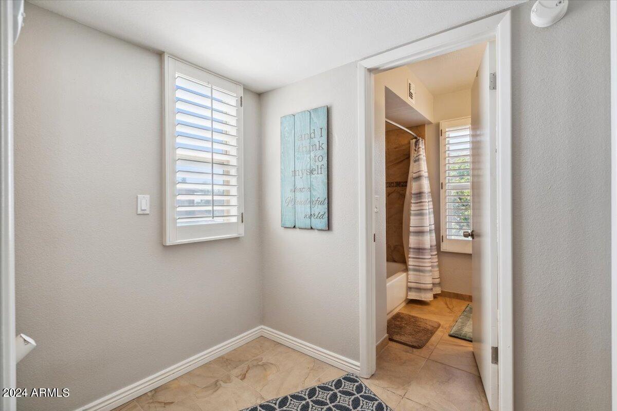 816 E NORTH Lane # 3