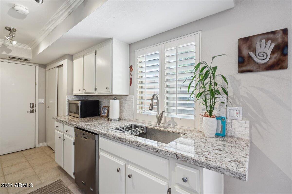 816 E NORTH Lane # 3
