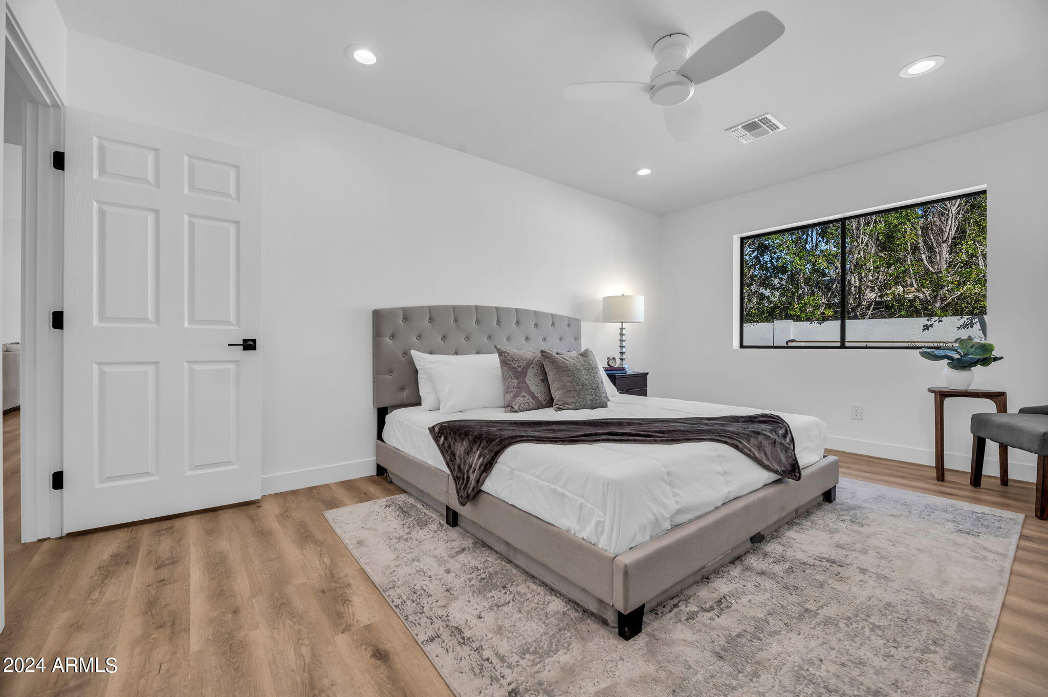 537 W LAS PALMARITAS Drive