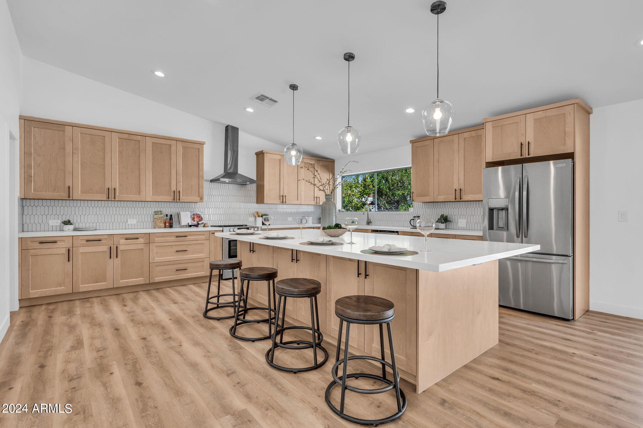 537 W LAS PALMARITAS Drive