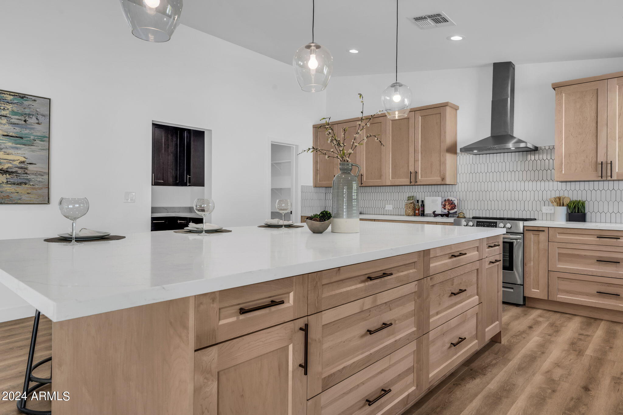 537 W LAS PALMARITAS Drive