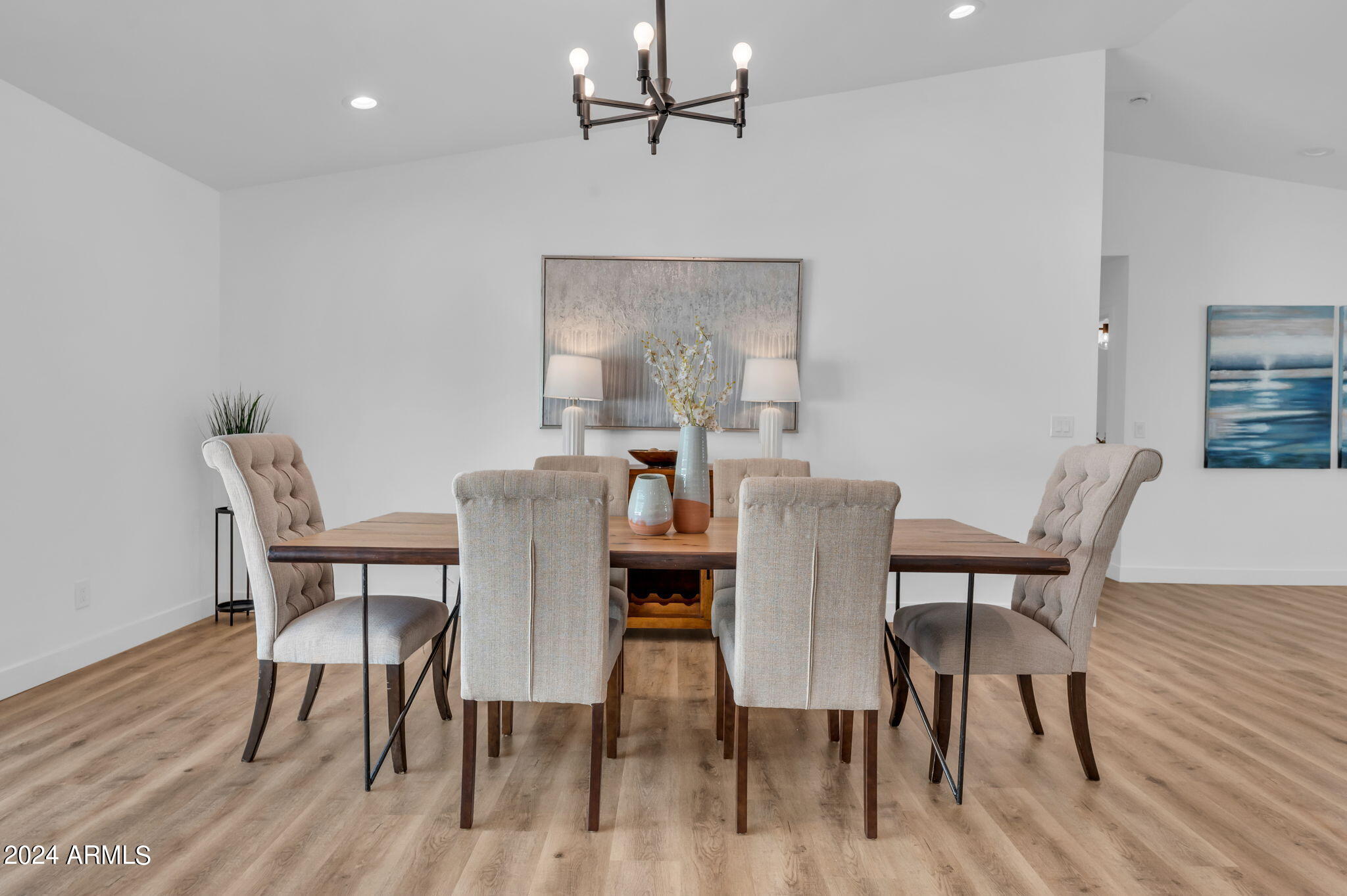 537 W LAS PALMARITAS Drive