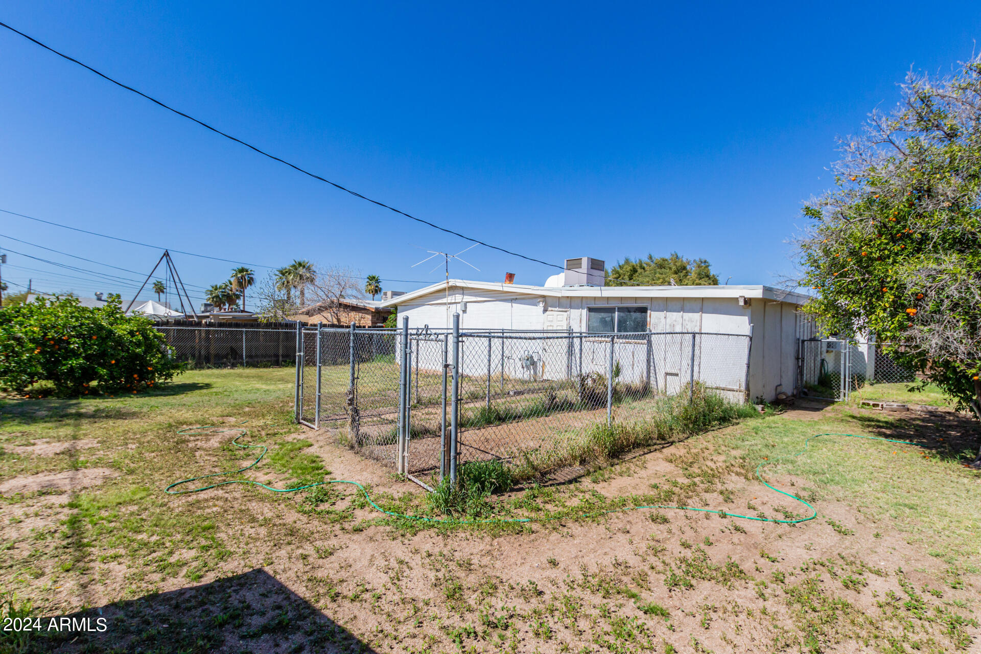 2223 W SUNNYSIDE Avenue