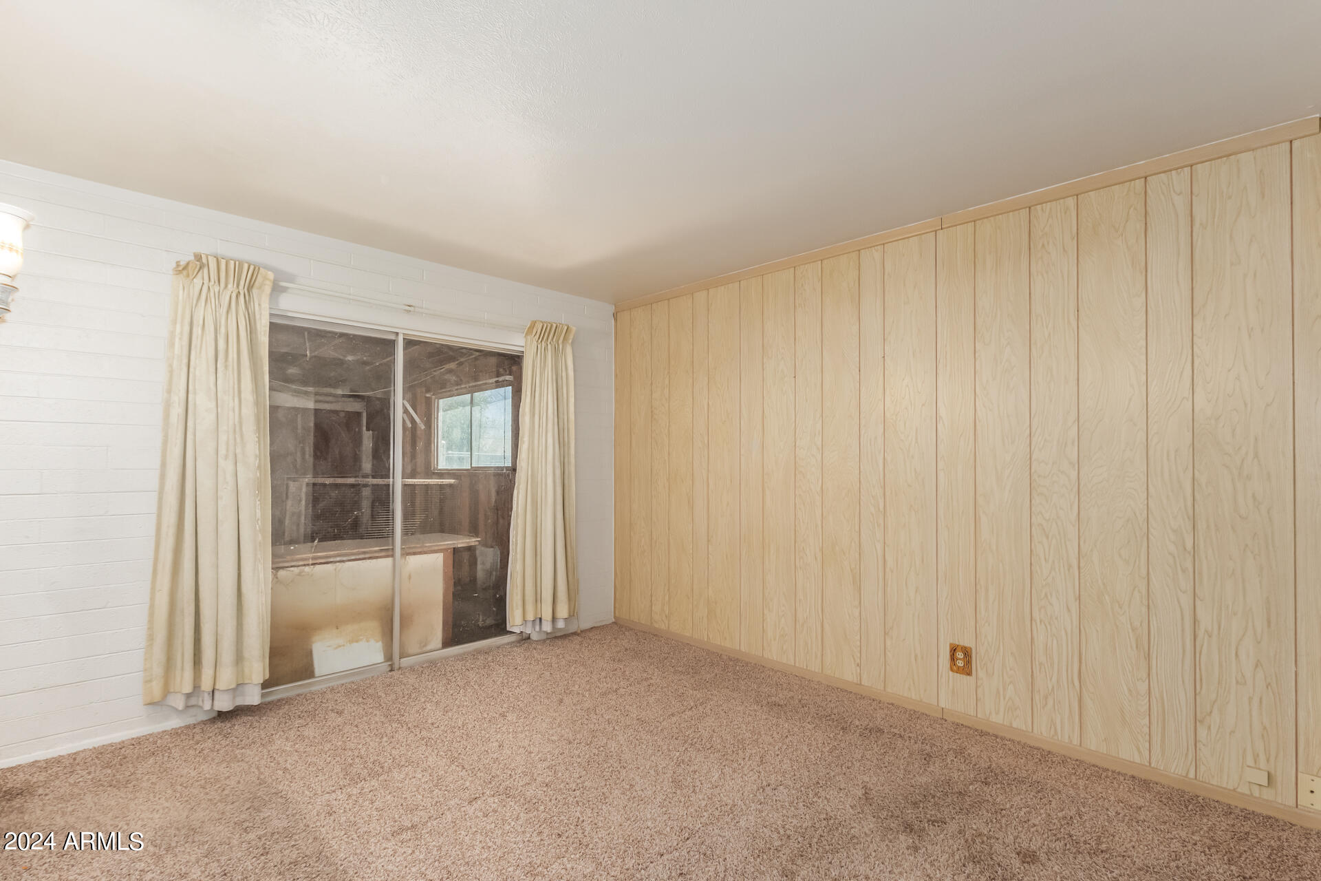 2223 W SUNNYSIDE Avenue