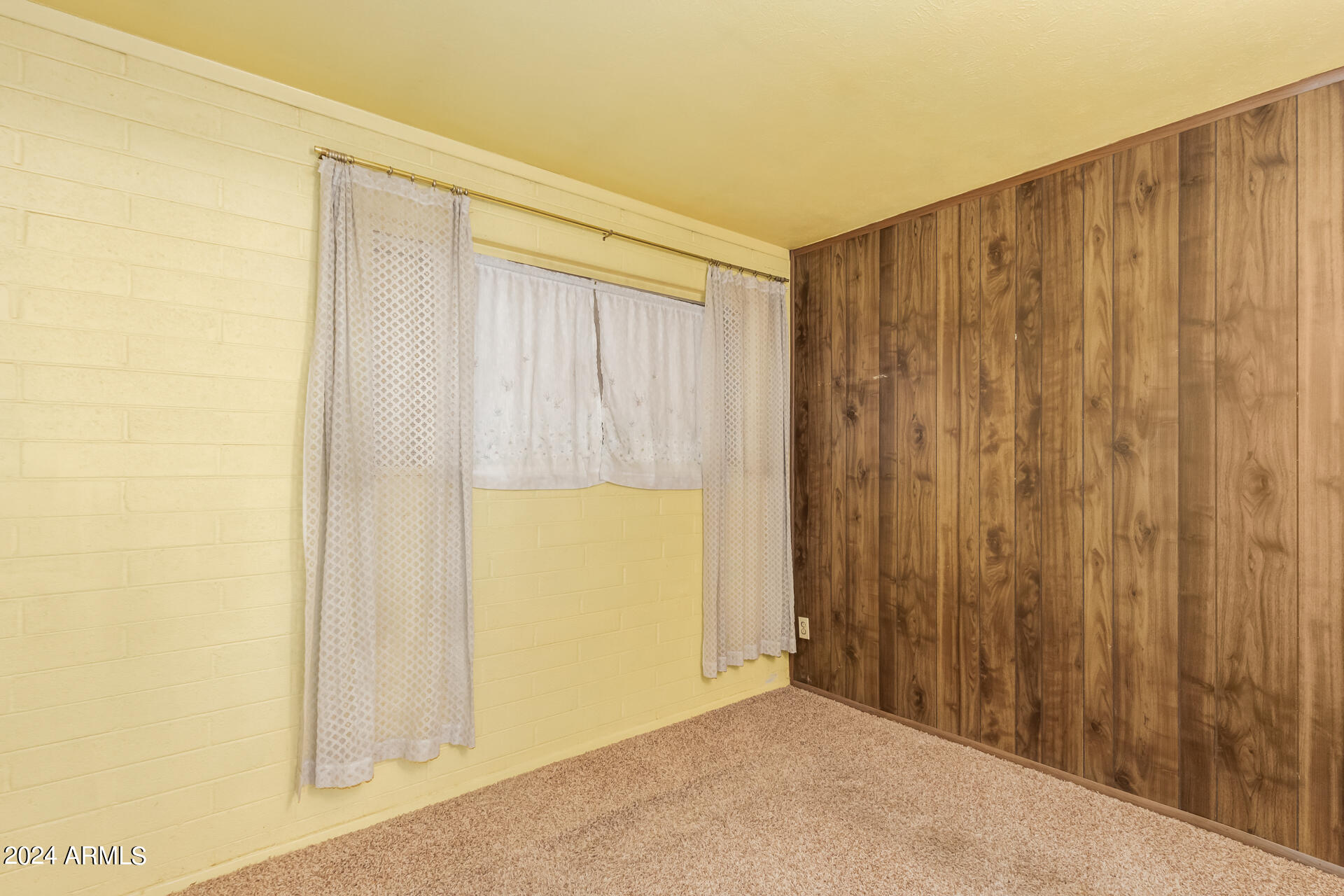 2223 W SUNNYSIDE Avenue