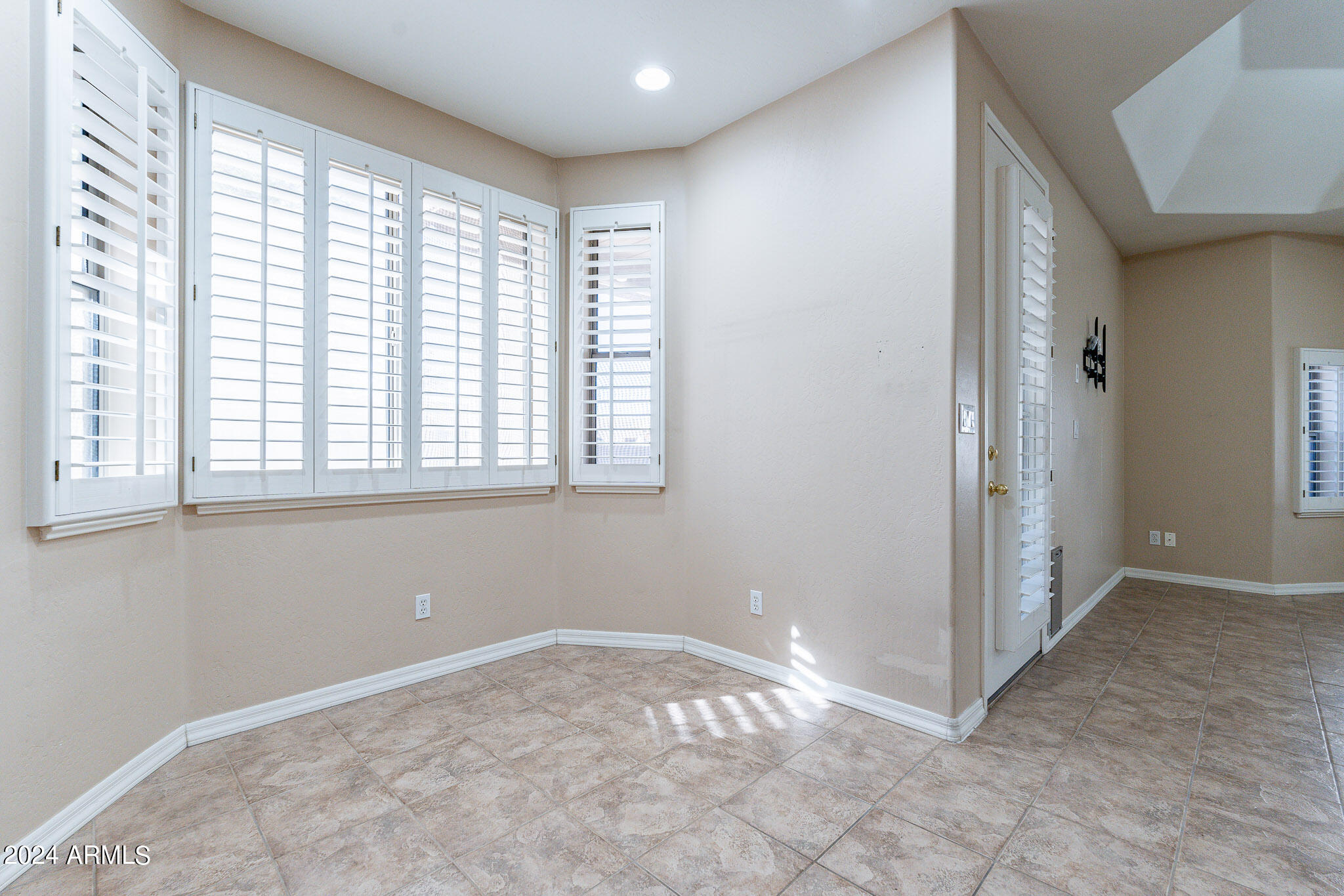 4202 E BROADWAY Road # 213