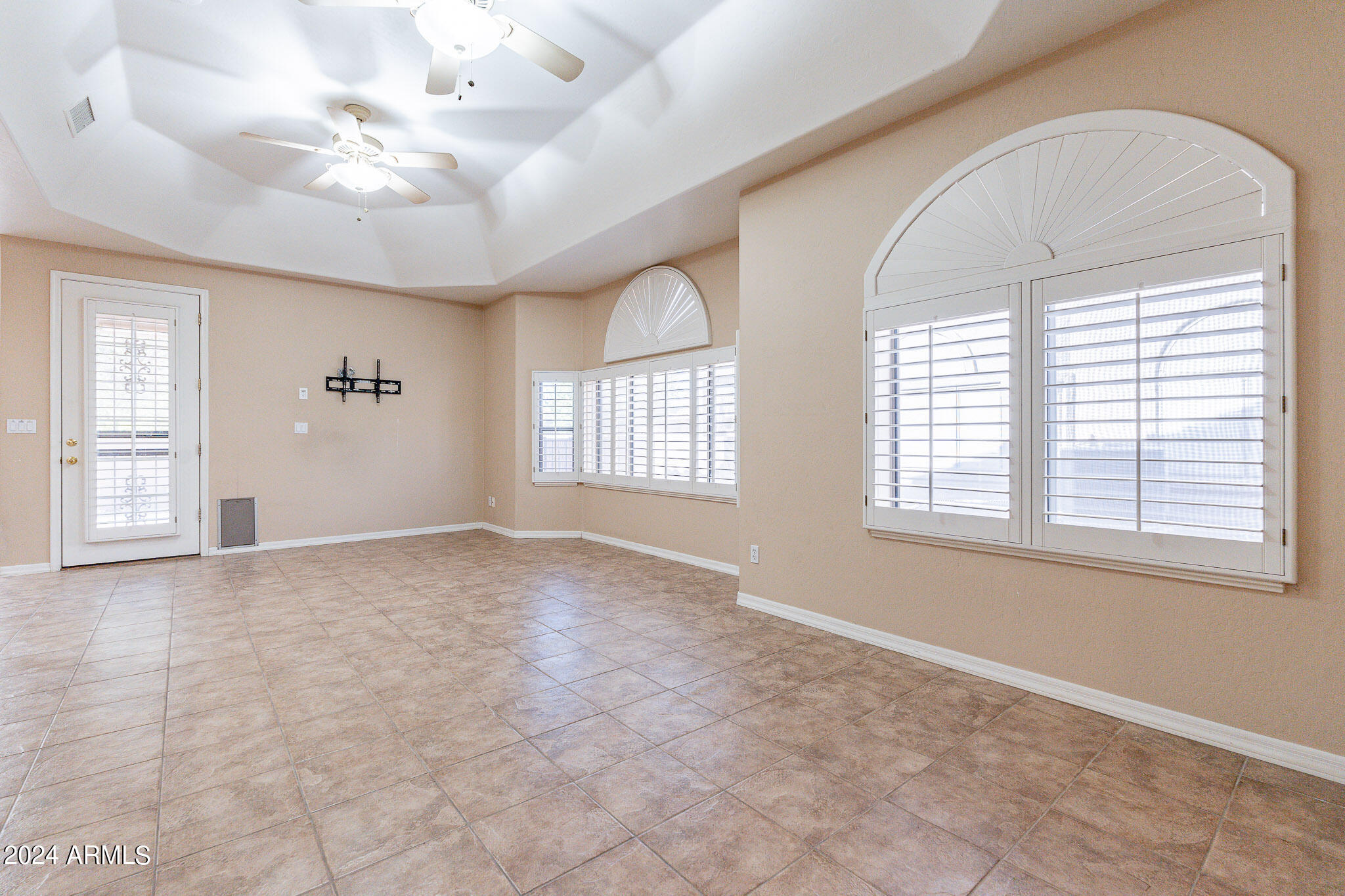 4202 E BROADWAY Road # 213