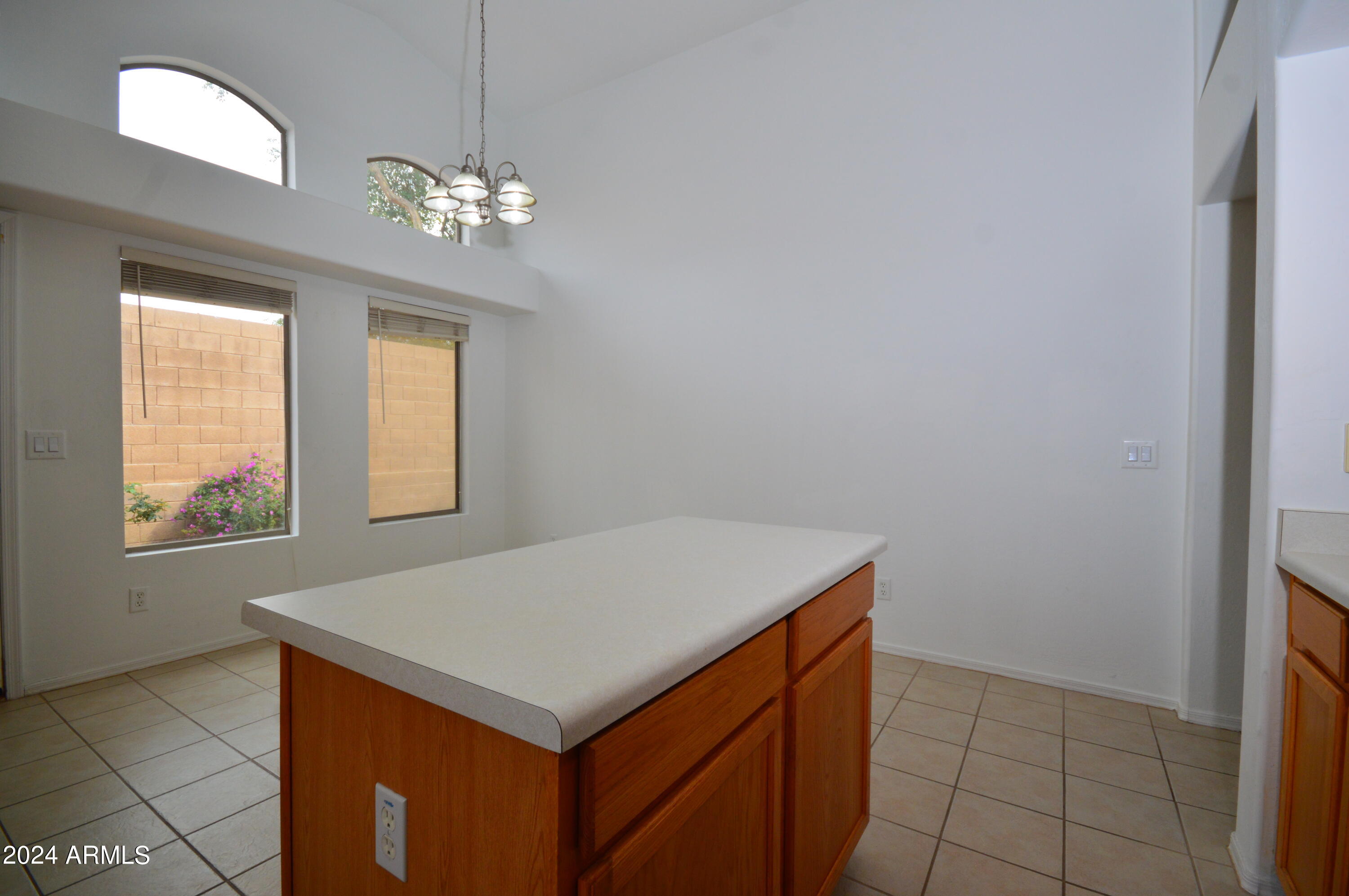 523 S Abbey --