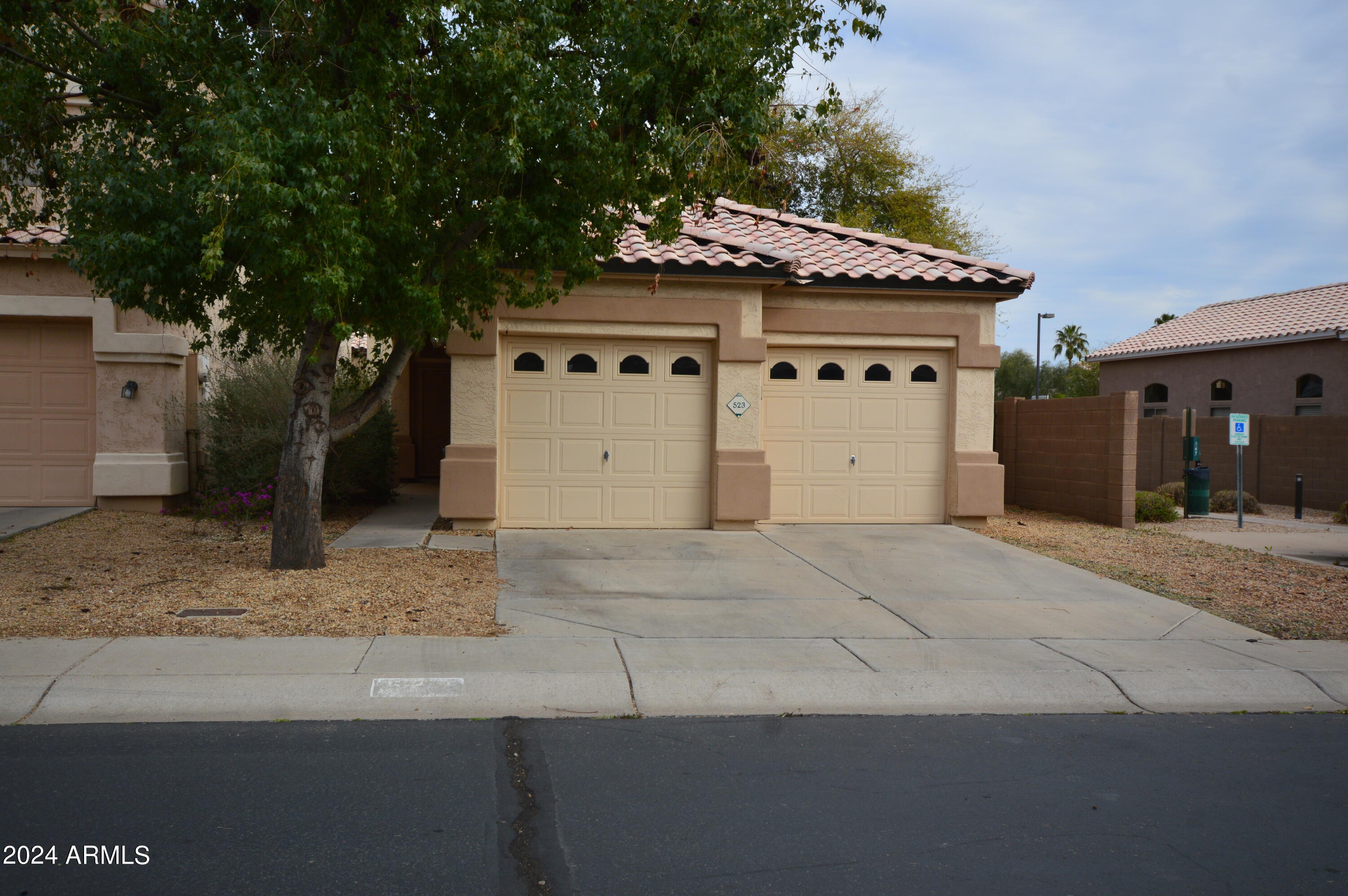 523 S Abbey --