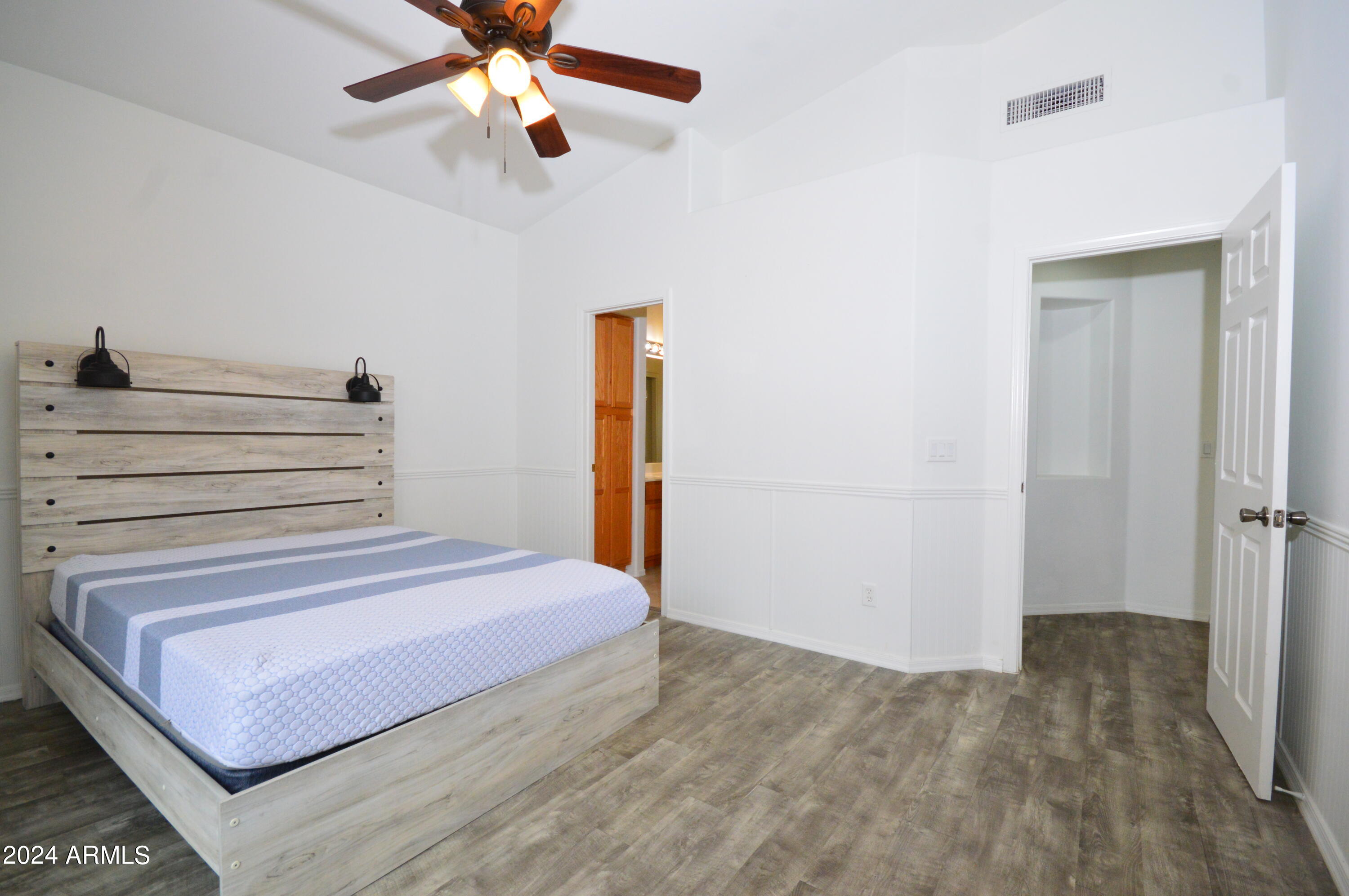 523 S Abbey --
