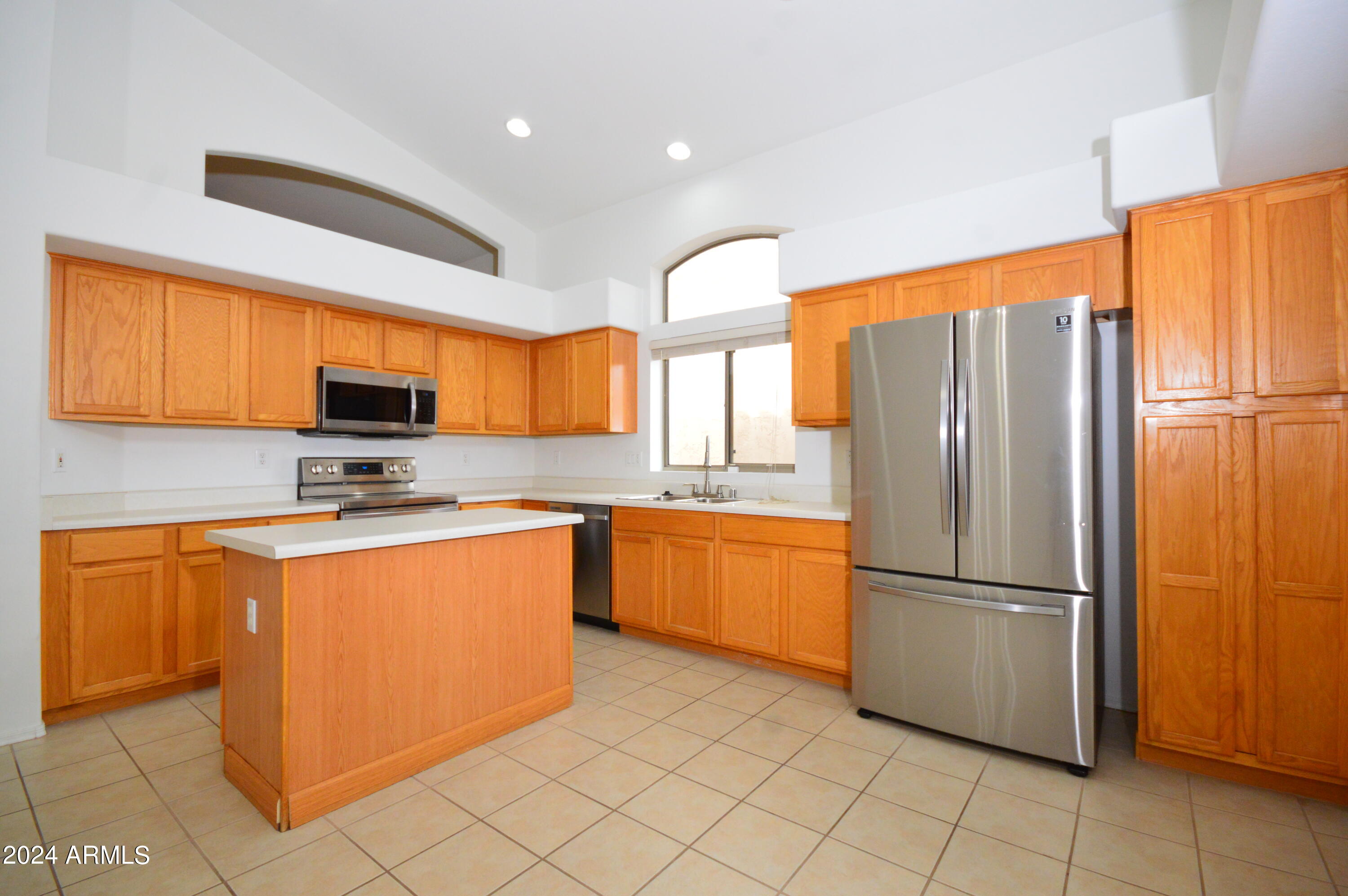 523 S Abbey --