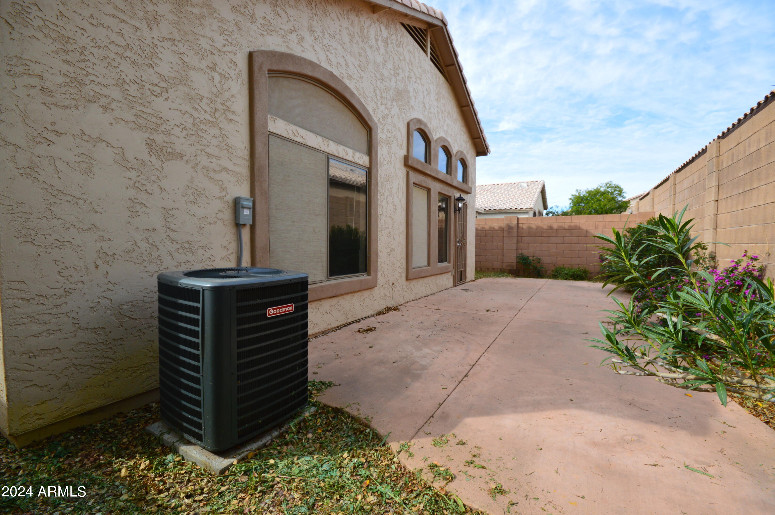 523 S Abbey --