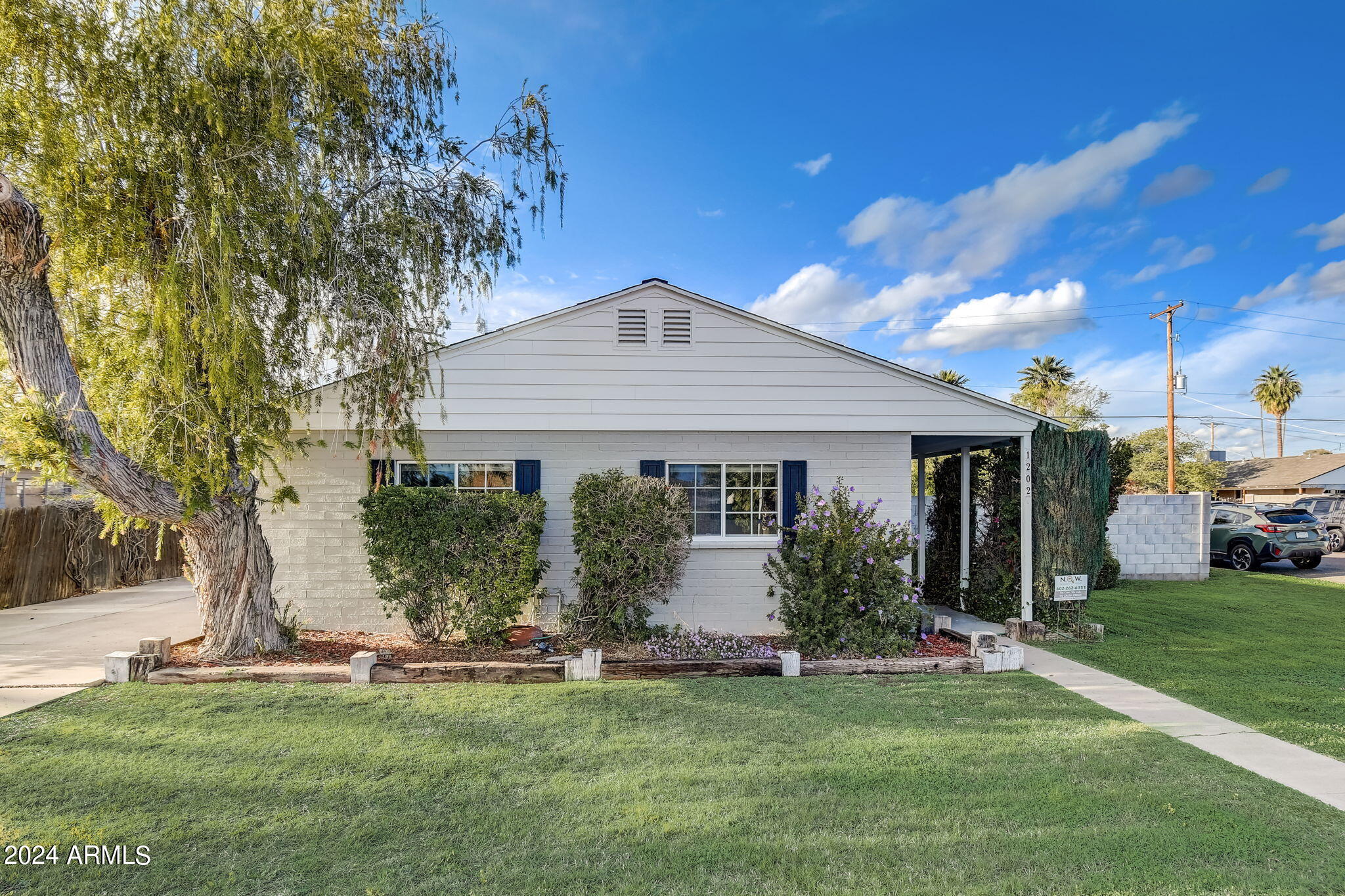 1202 W CAMPBELL Avenue