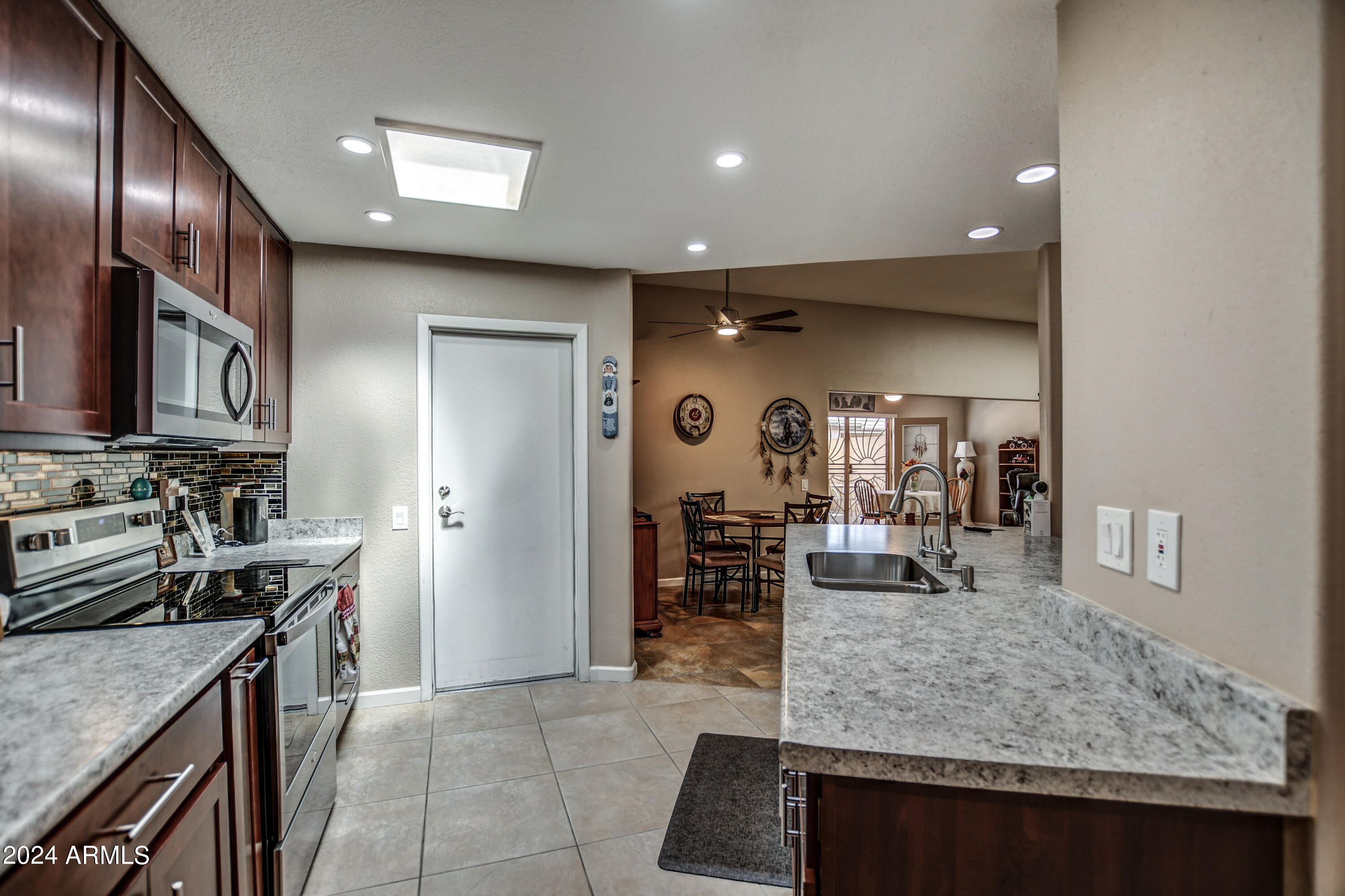 10926 W THUNDERBIRD Boulevard