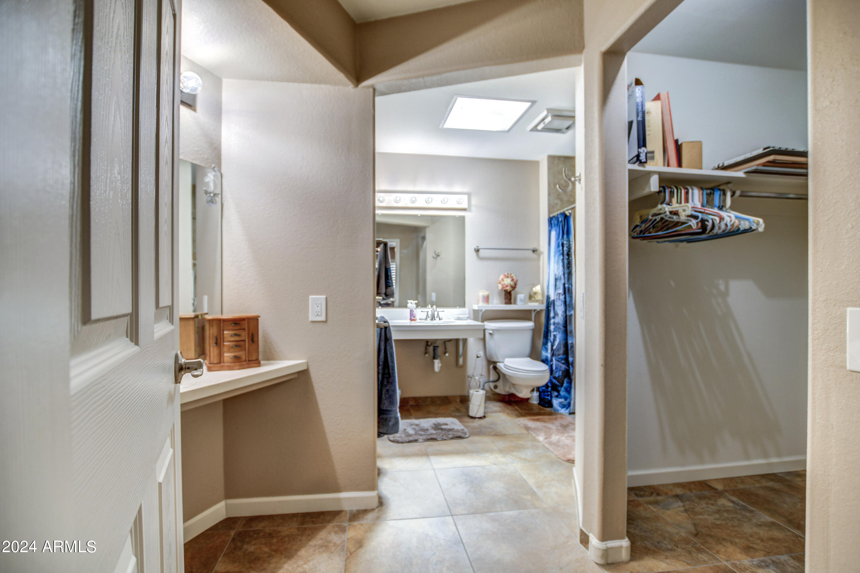 10926 W THUNDERBIRD Boulevard