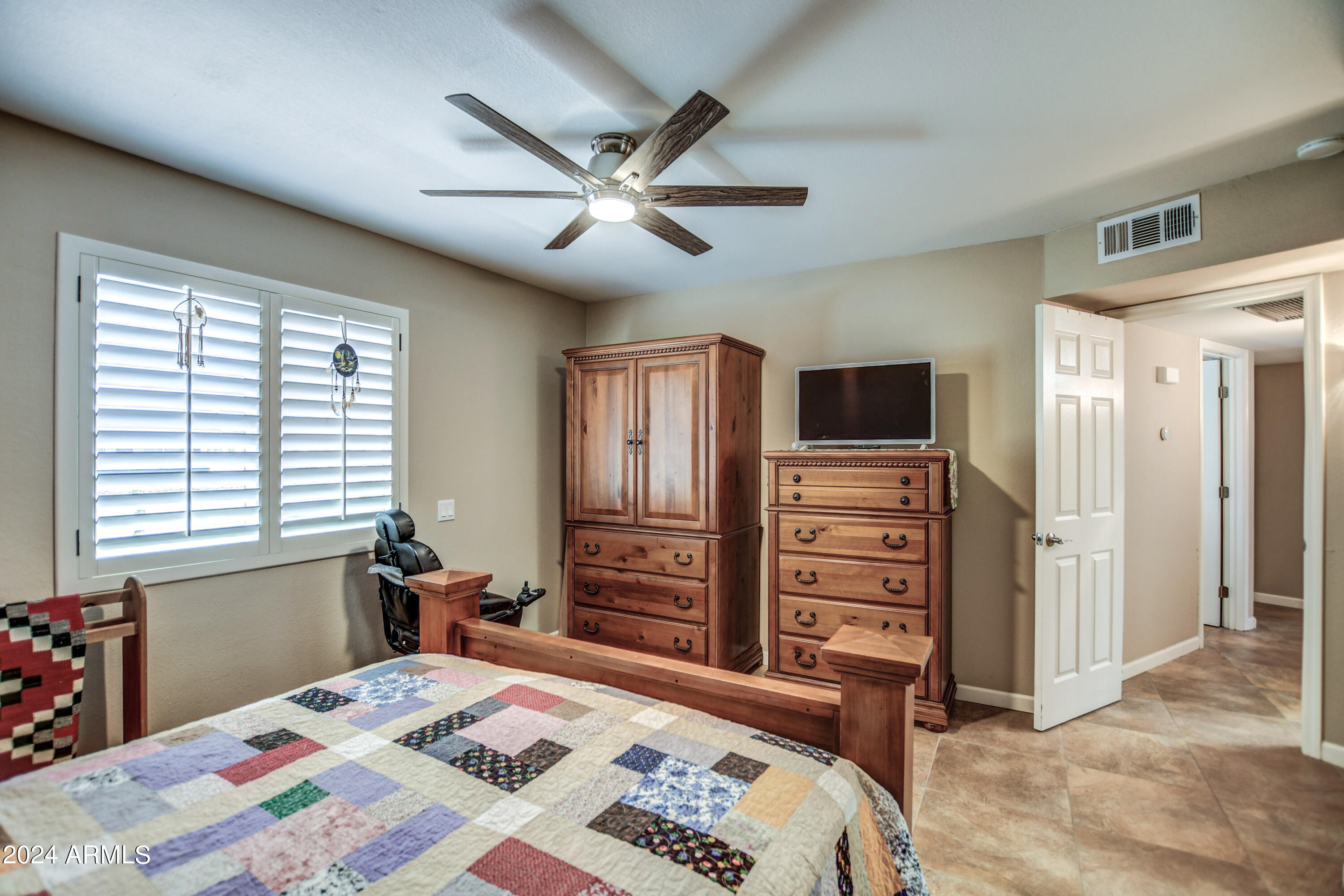 10926 W THUNDERBIRD Boulevard