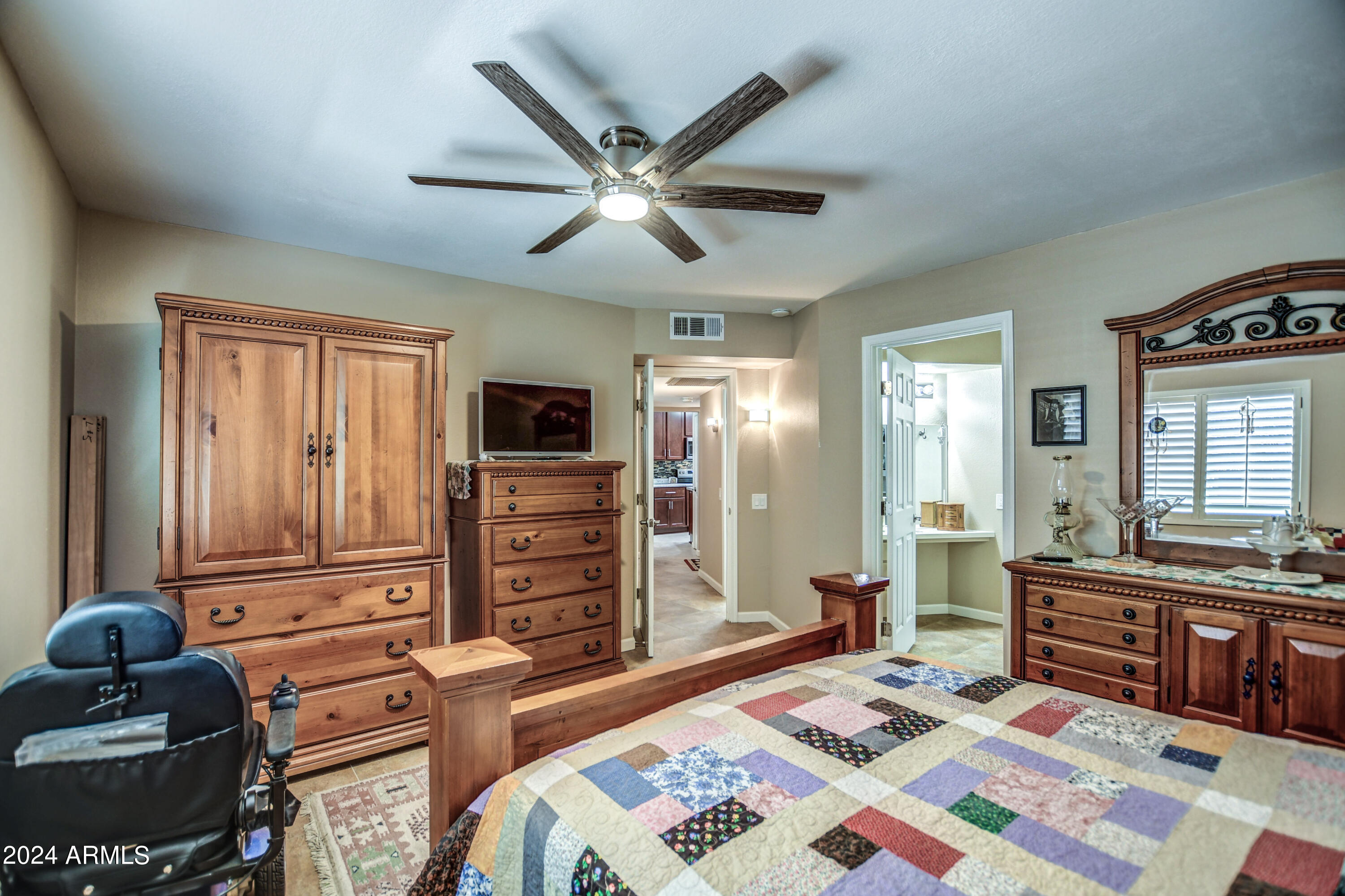 10926 W THUNDERBIRD Boulevard