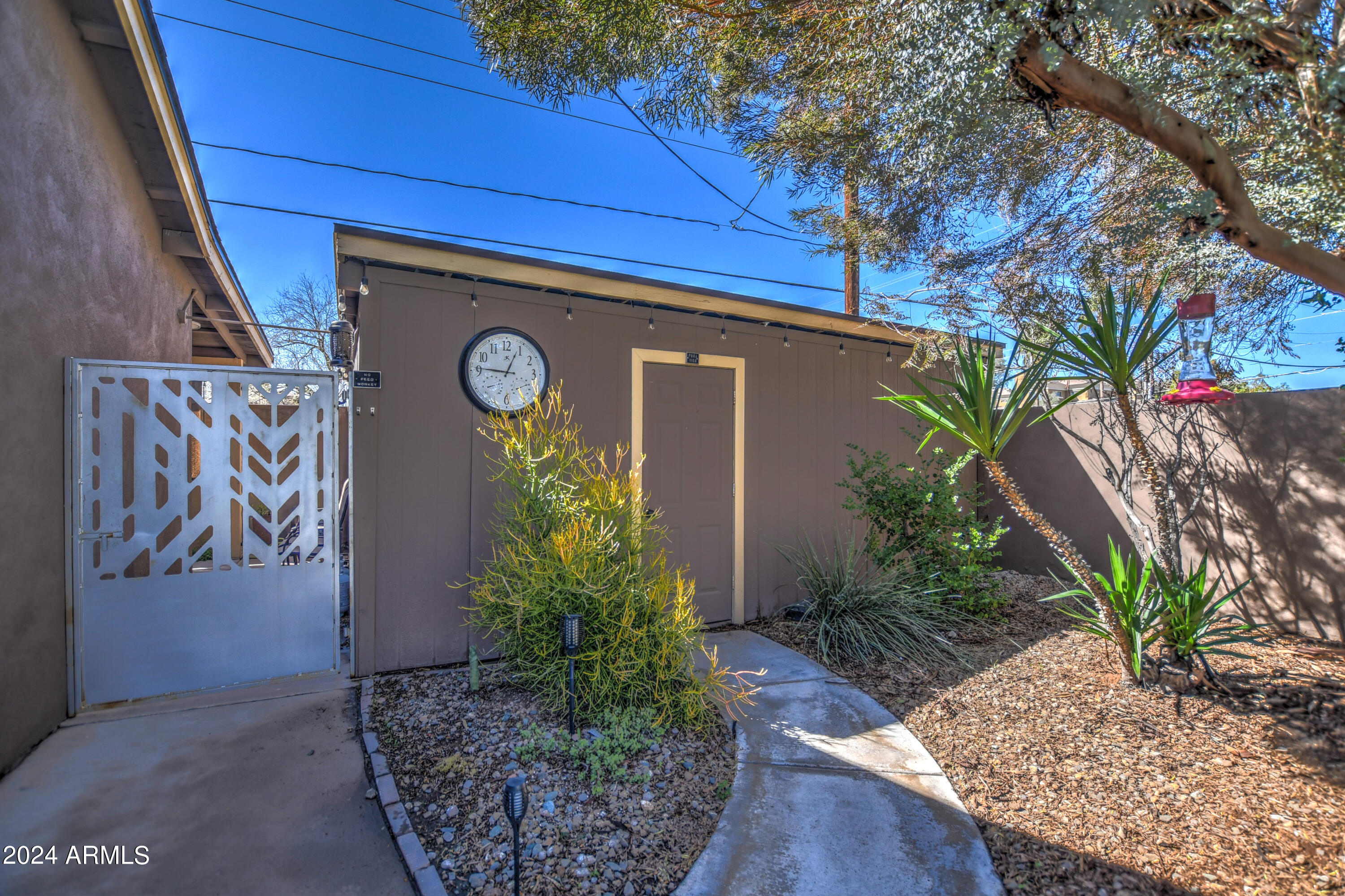 2202 E SELLS Drive