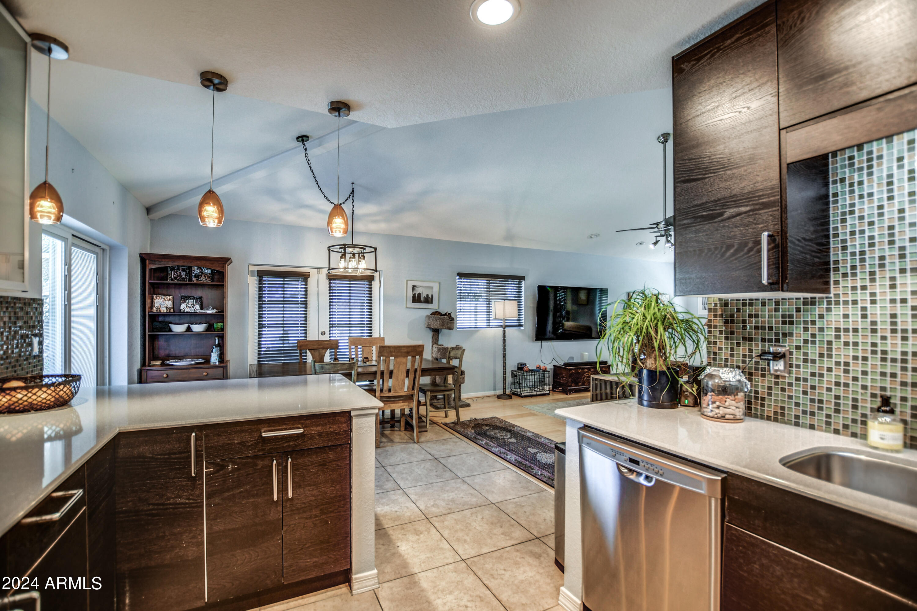 2202 E SELLS Drive