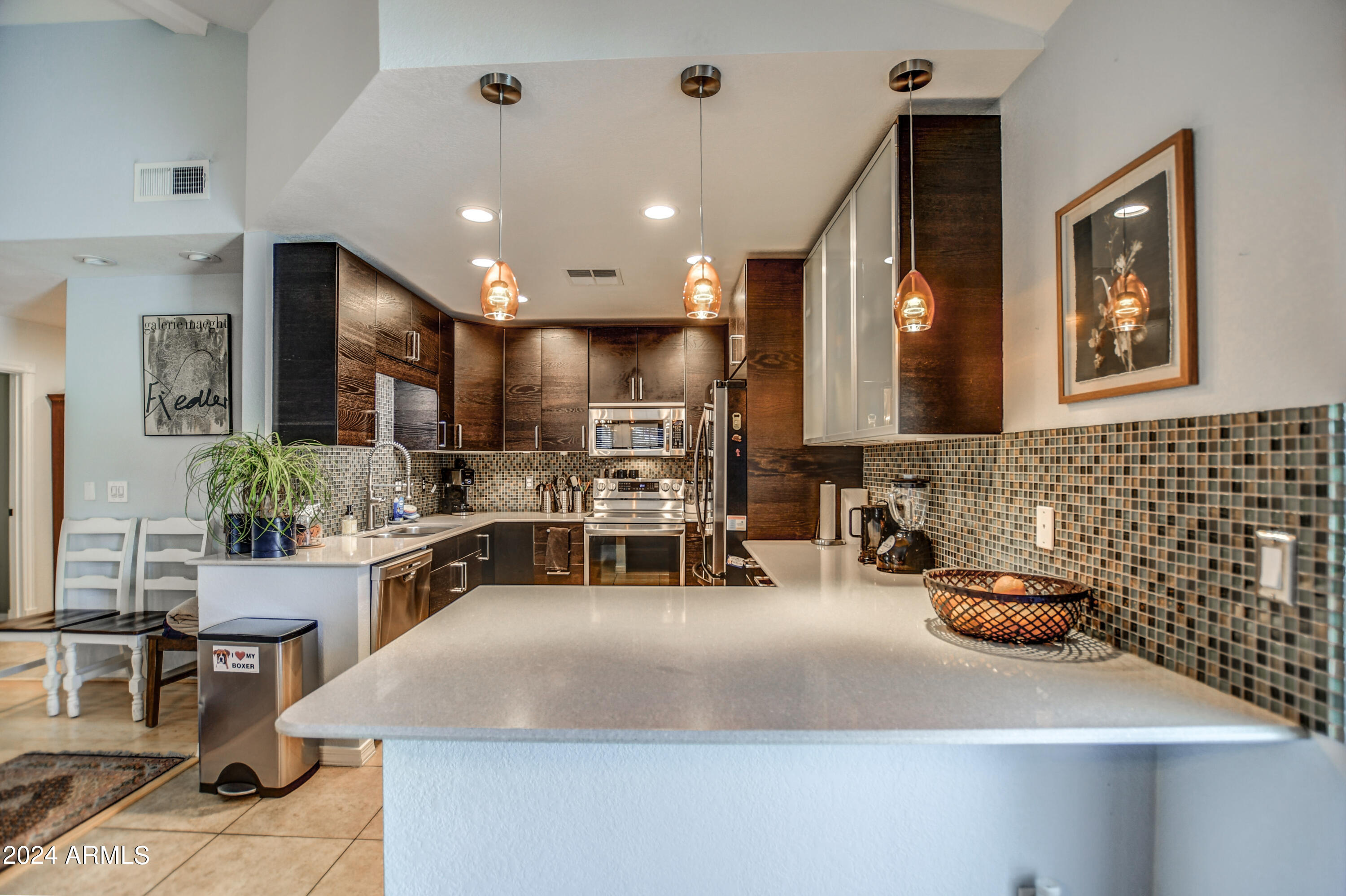 2202 E SELLS Drive