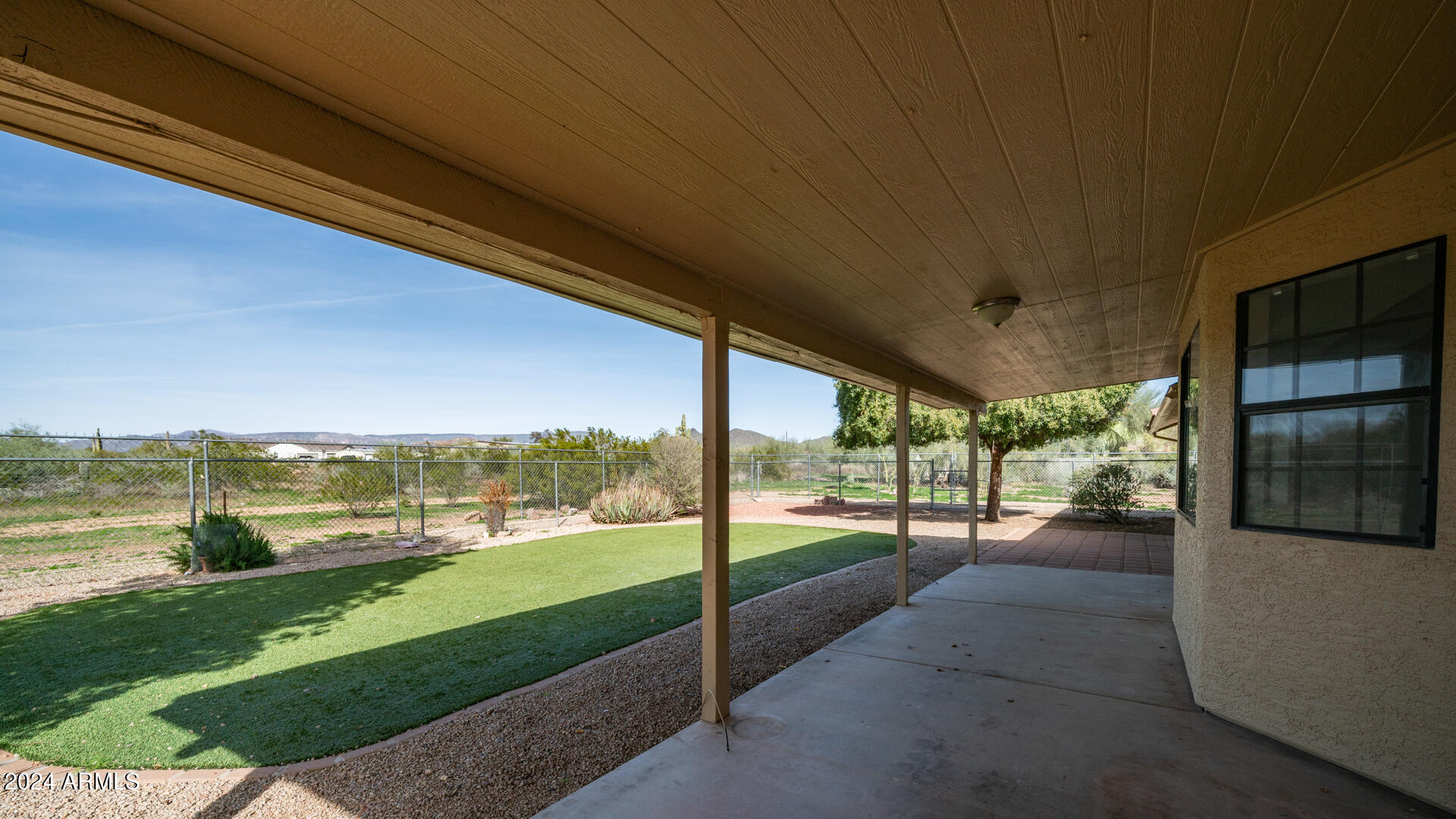 910 W IRVINE Road