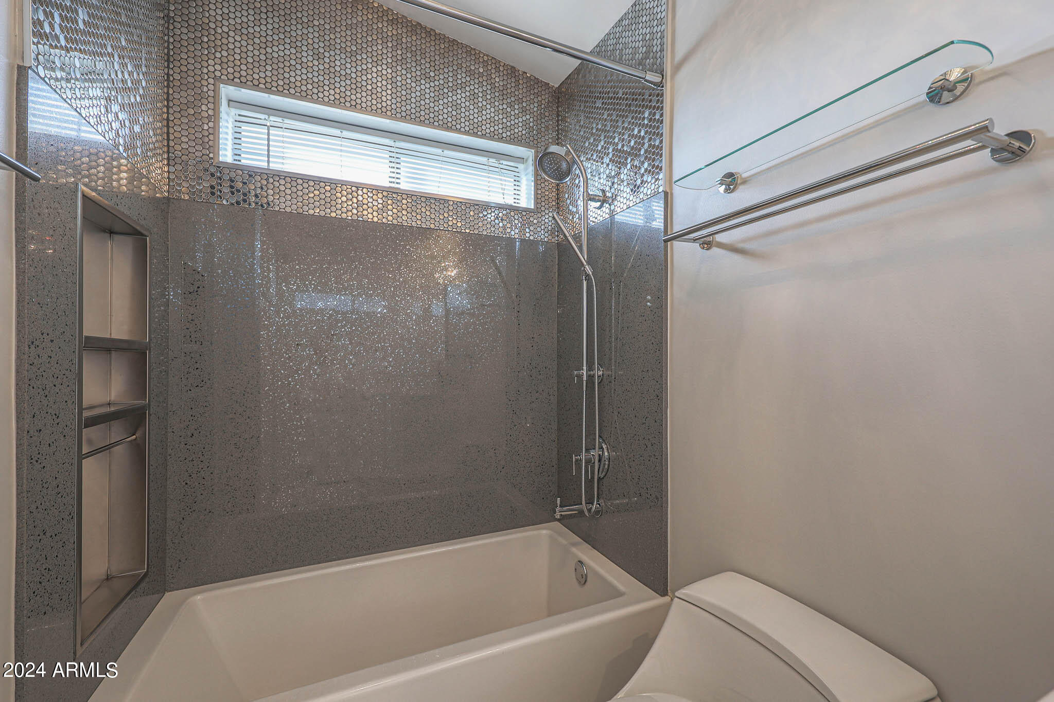 1820 E MORTEN Avenue # 225