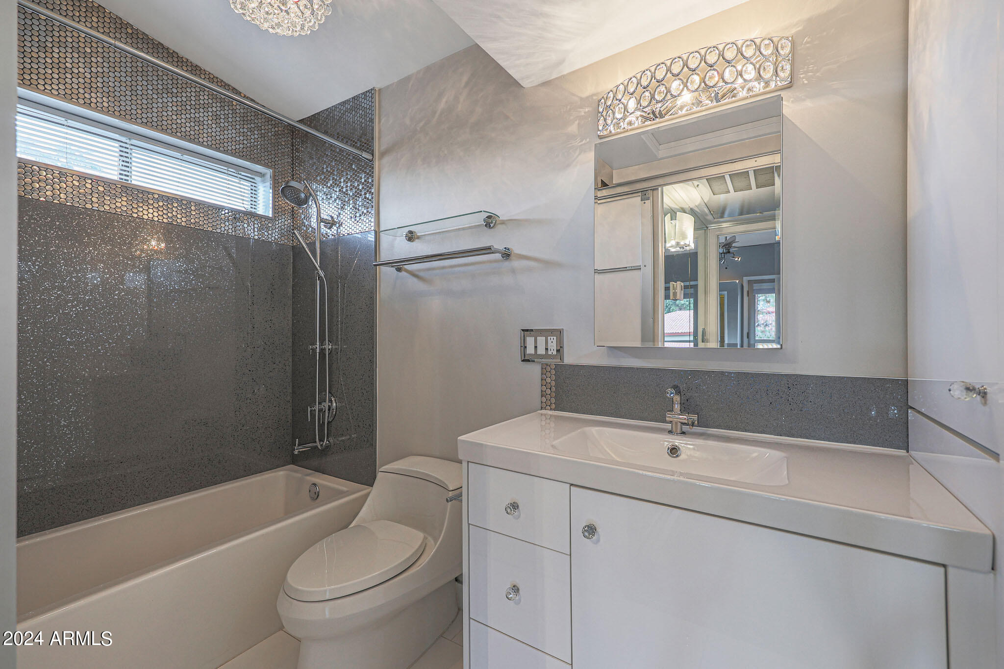 1820 E MORTEN Avenue # 225