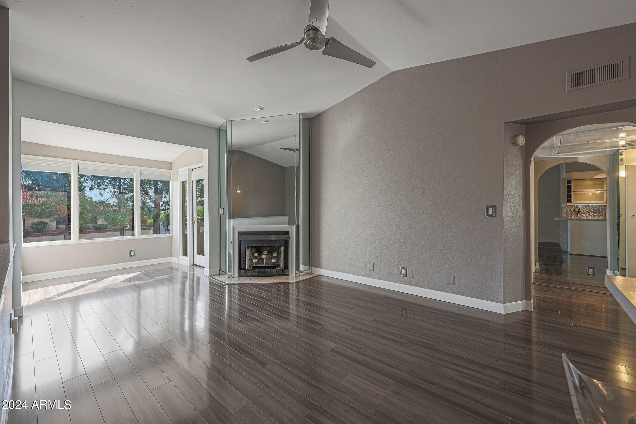 1820 E MORTEN Avenue # 225