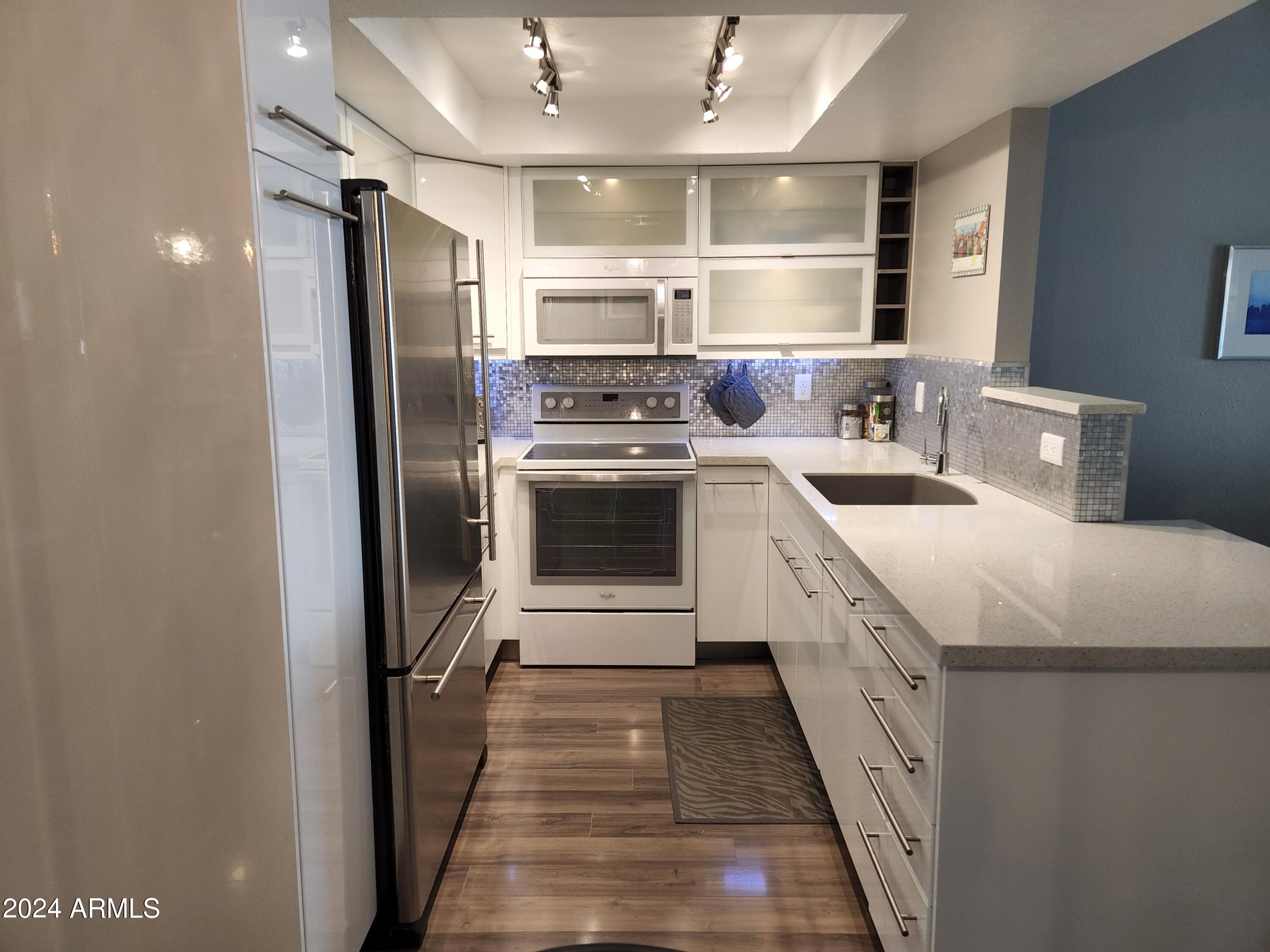1820 E MORTEN Avenue # 225