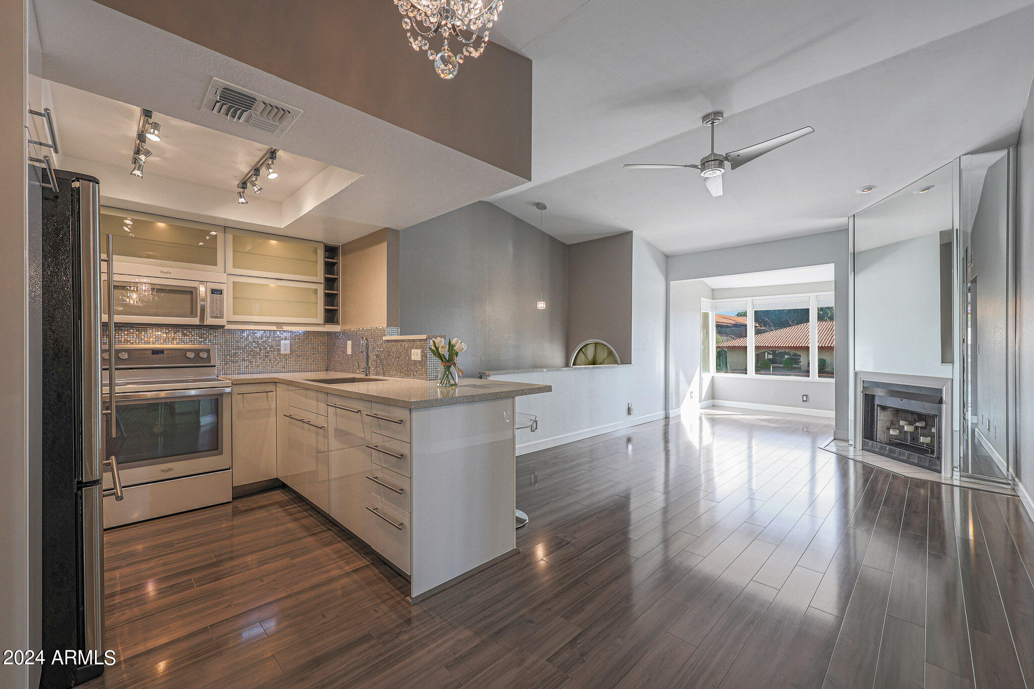 1820 E MORTEN Avenue # 225