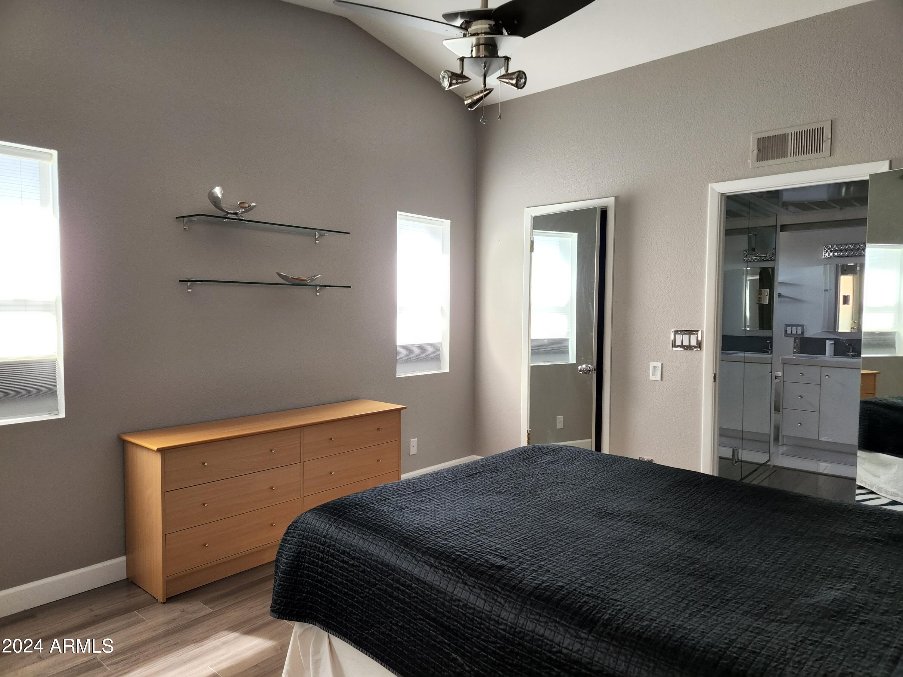 1820 E MORTEN Avenue # 225