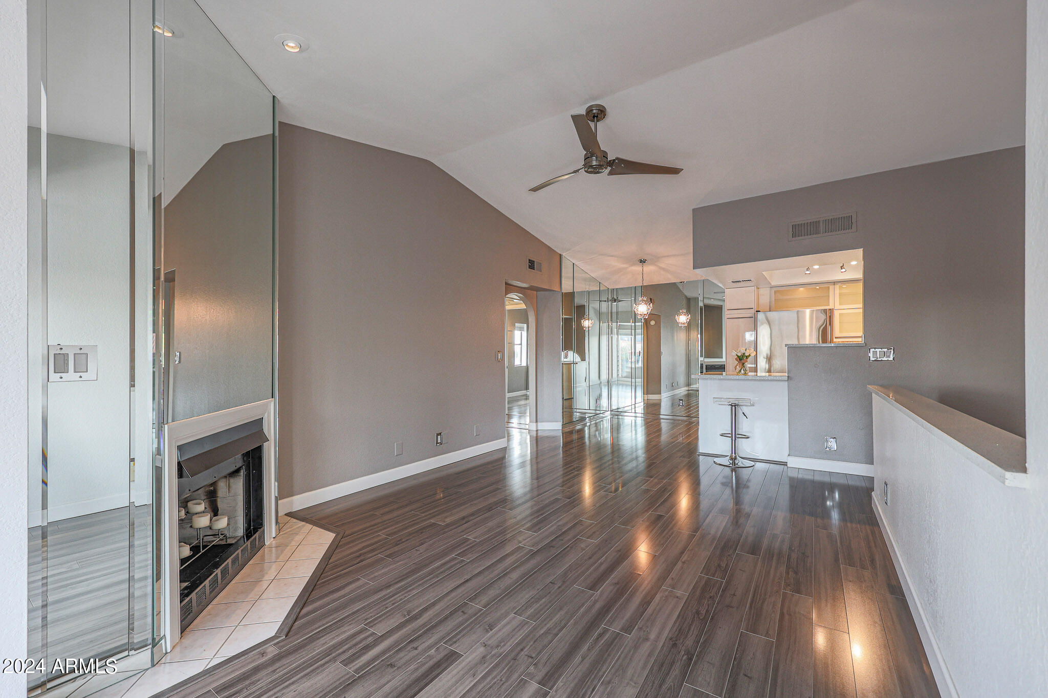 1820 E MORTEN Avenue # 225