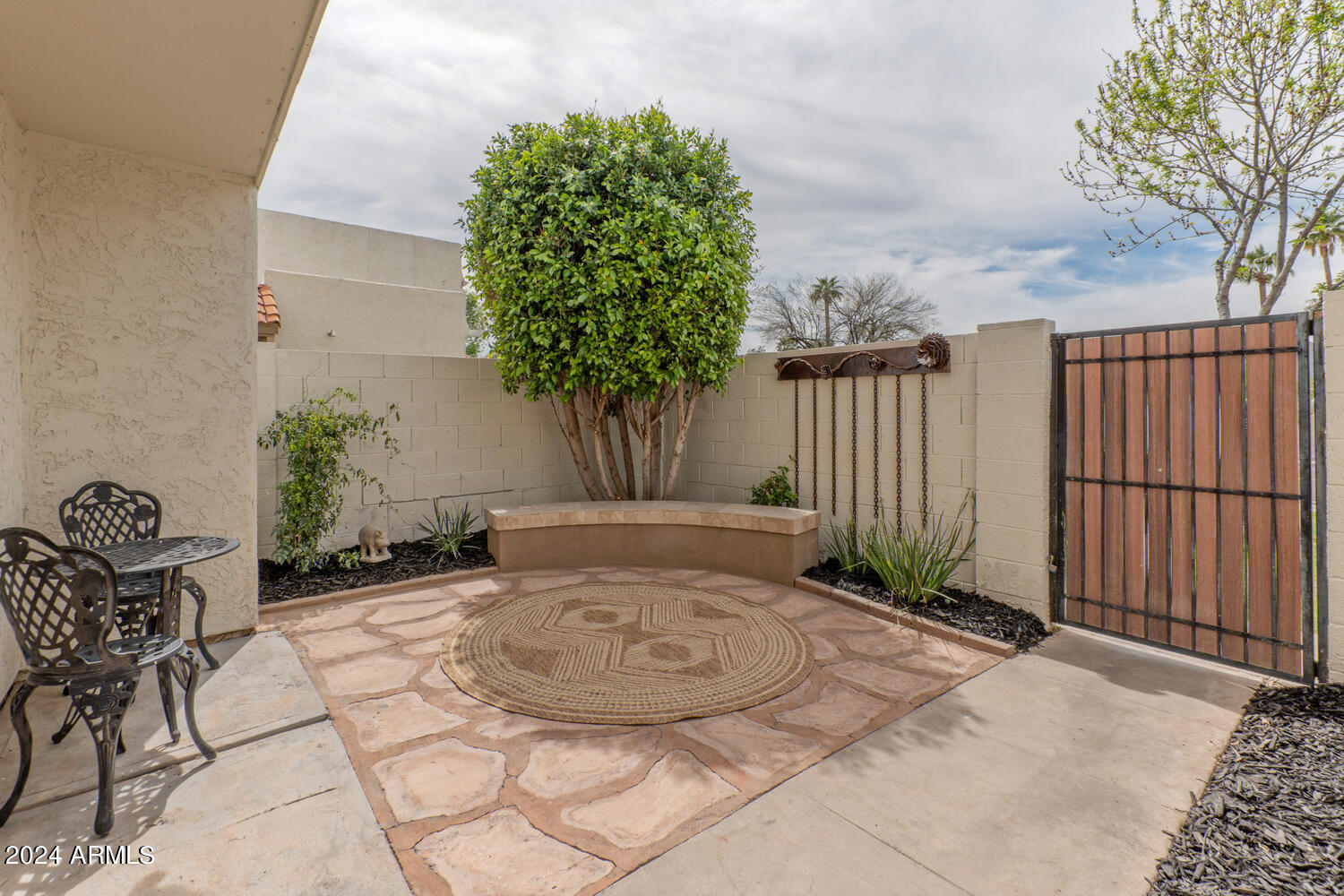 7809 E VALLEY VISTA Drive