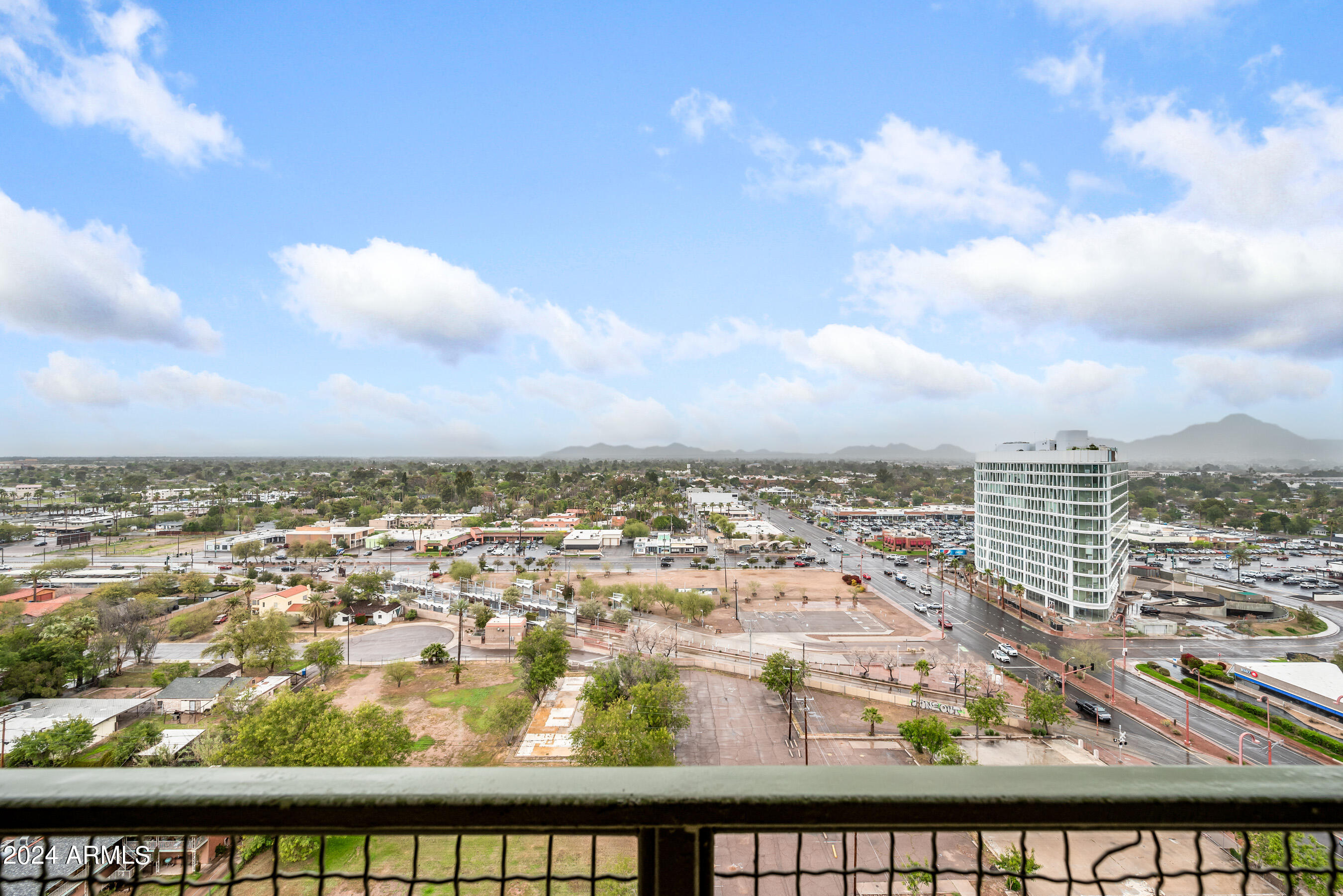 4750 N CENTRAL Avenue # P16