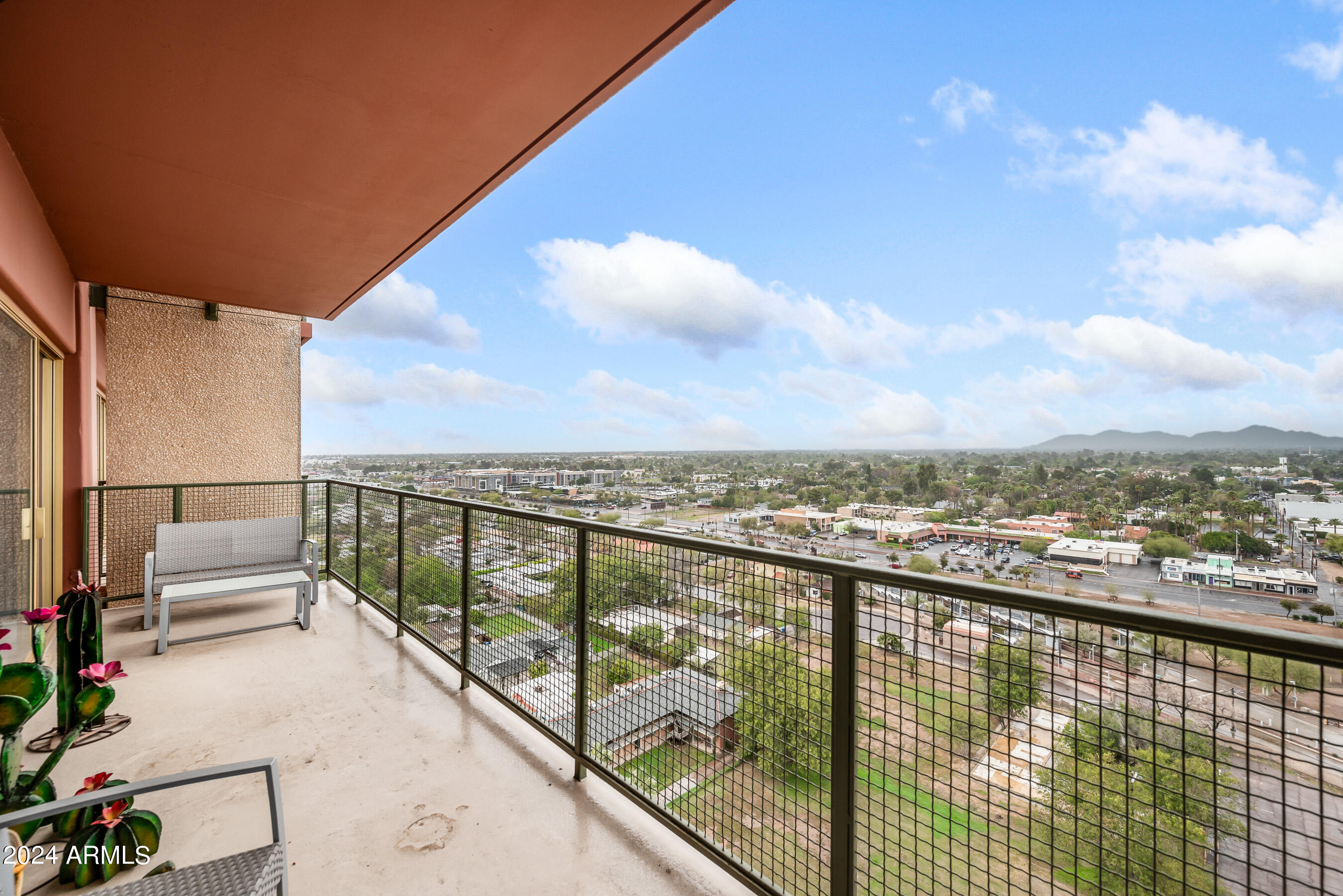 4750 N CENTRAL Avenue # P16