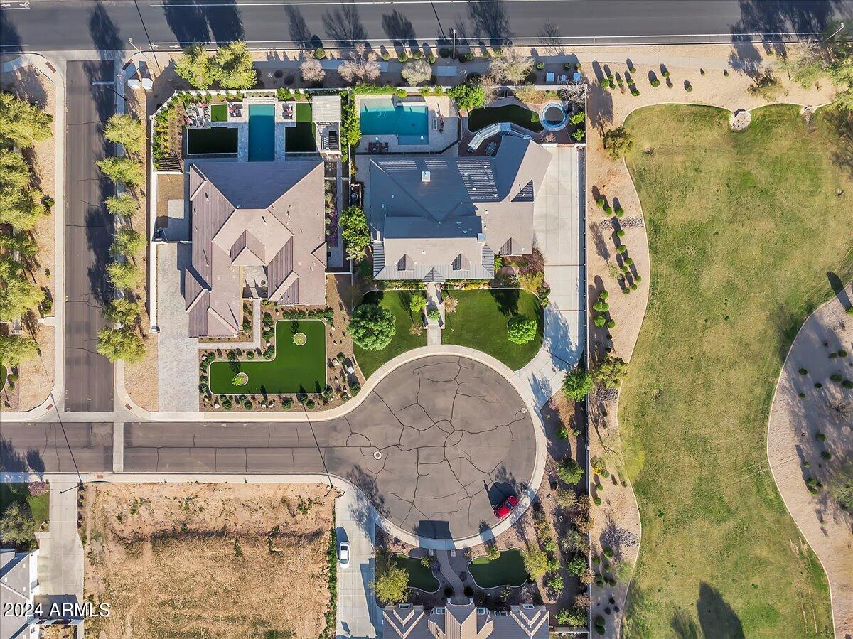 1253 S PORTER Court