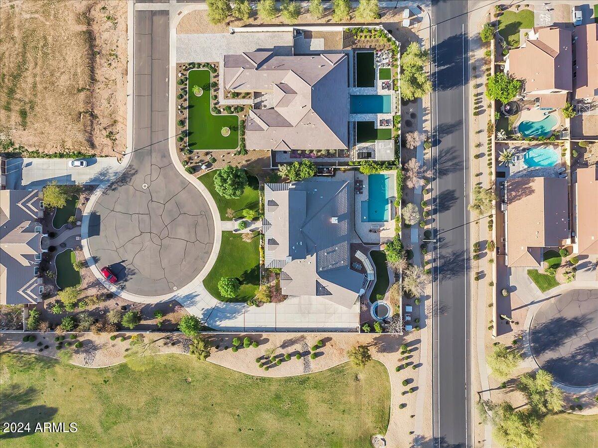 1253 S PORTER Court