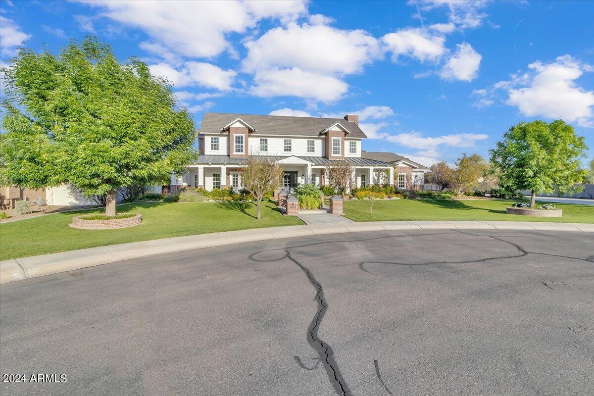 1253 S PORTER Court
