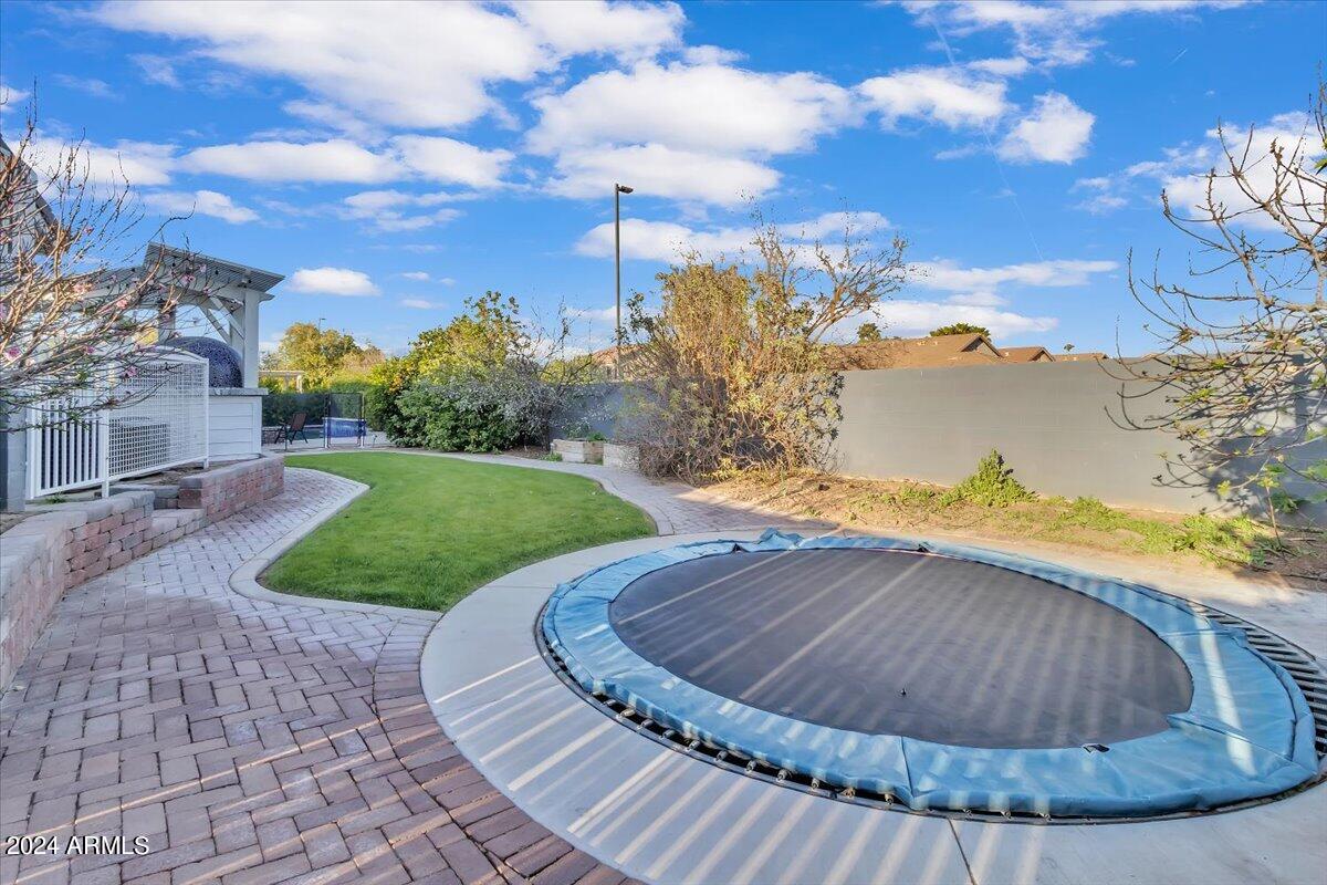 1253 S PORTER Court