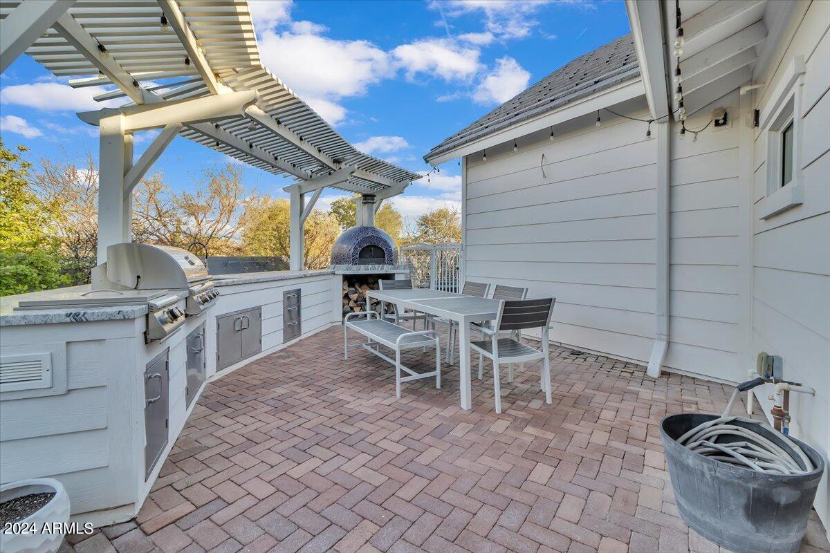 1253 S PORTER Court