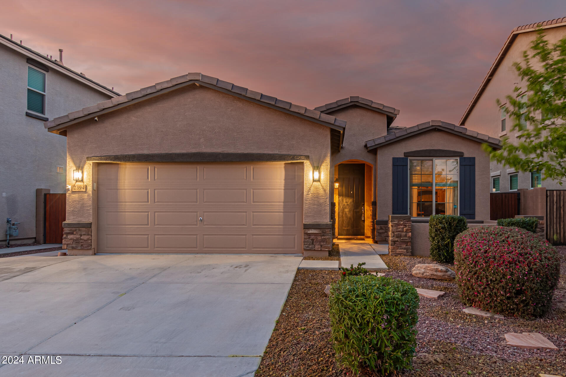 2394 W CHINOOK Court
