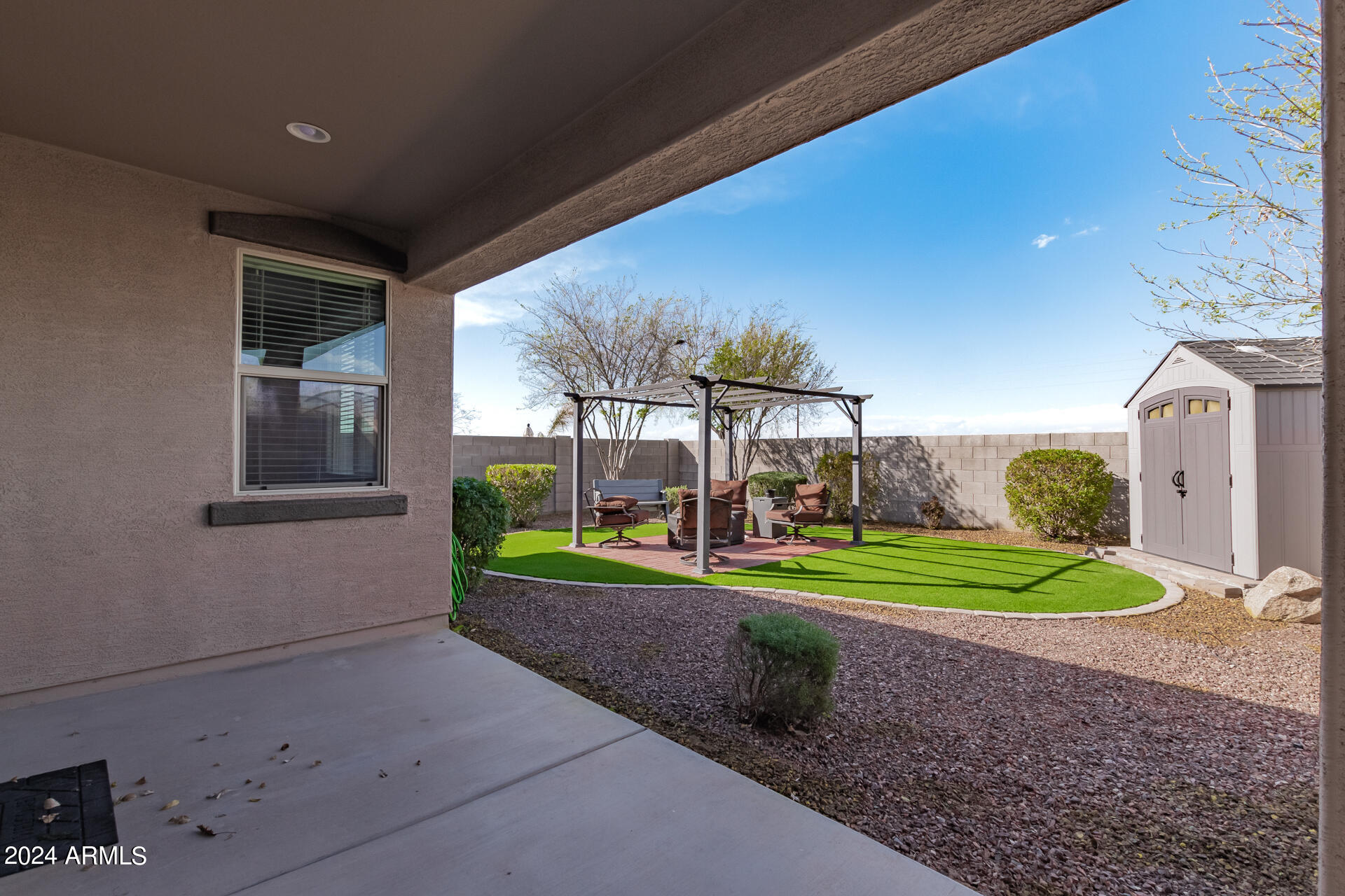 2394 W CHINOOK Court