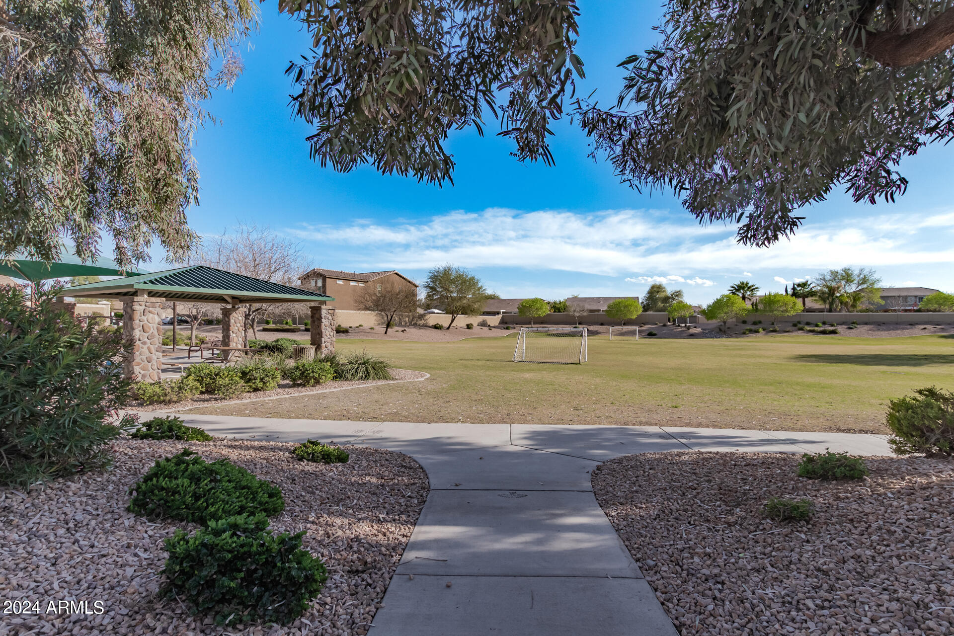 2394 W CHINOOK Court