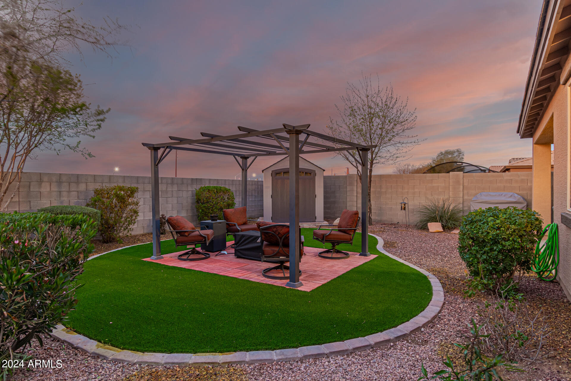 2394 W CHINOOK Court