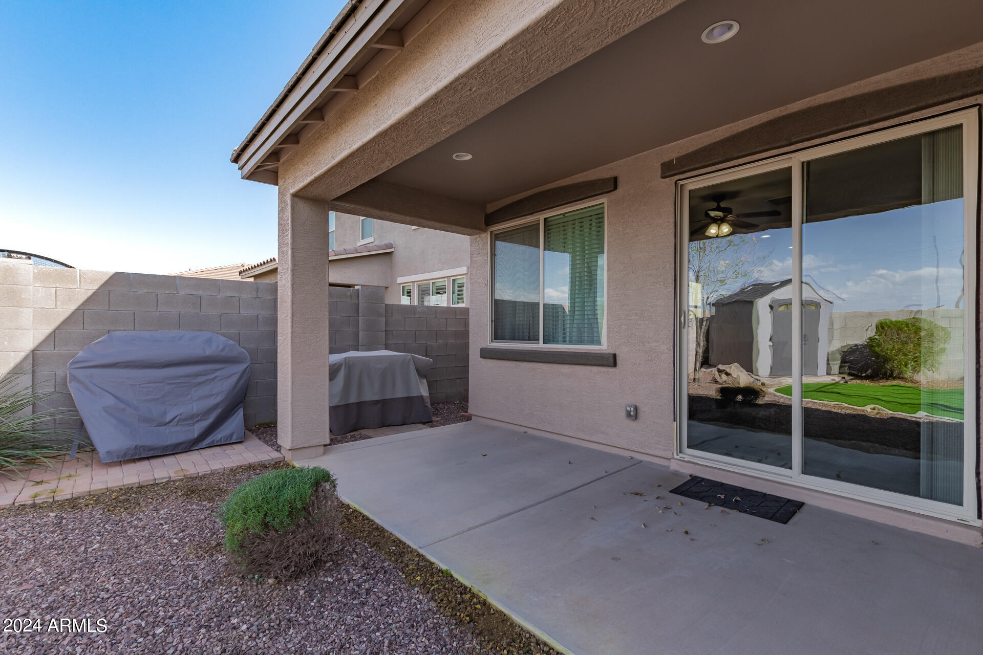 2394 W CHINOOK Court