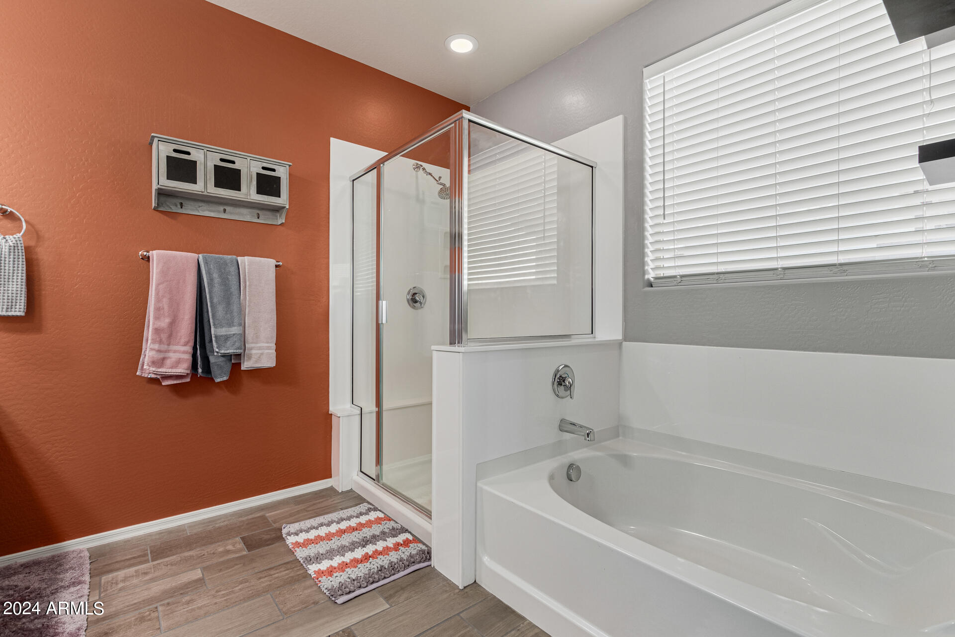 2394 W CHINOOK Court
