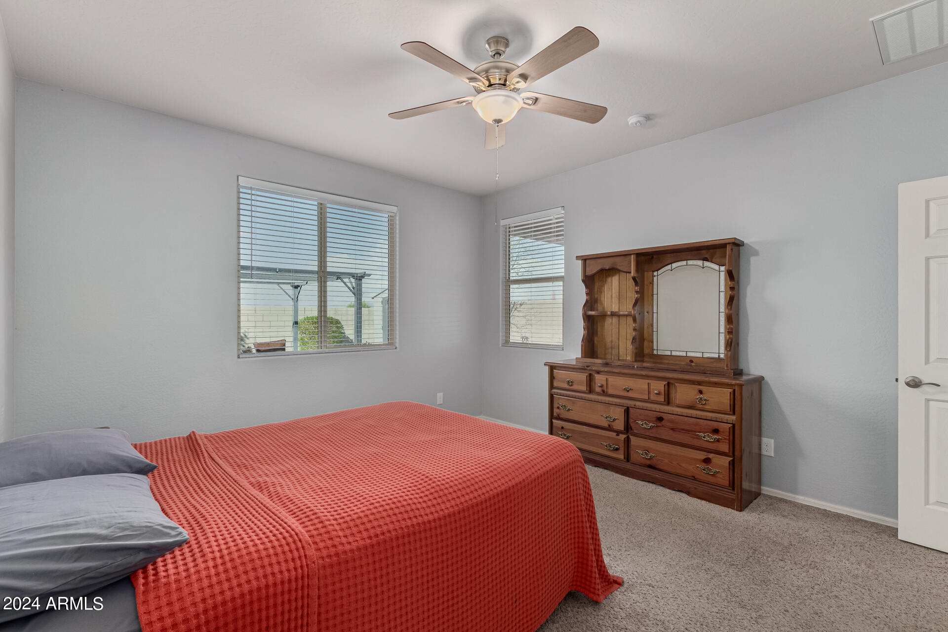 2394 W CHINOOK Court