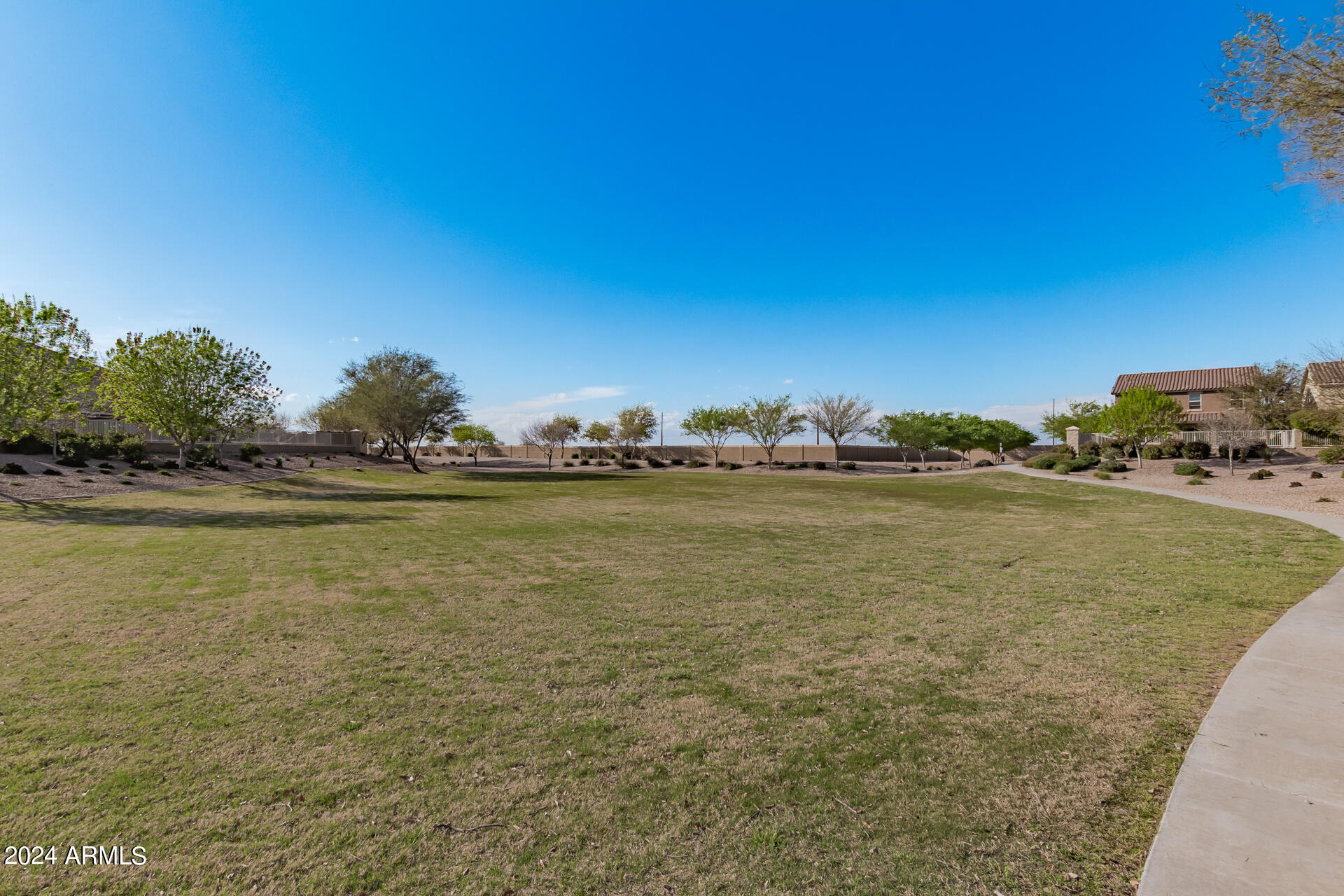 2394 W CHINOOK Court