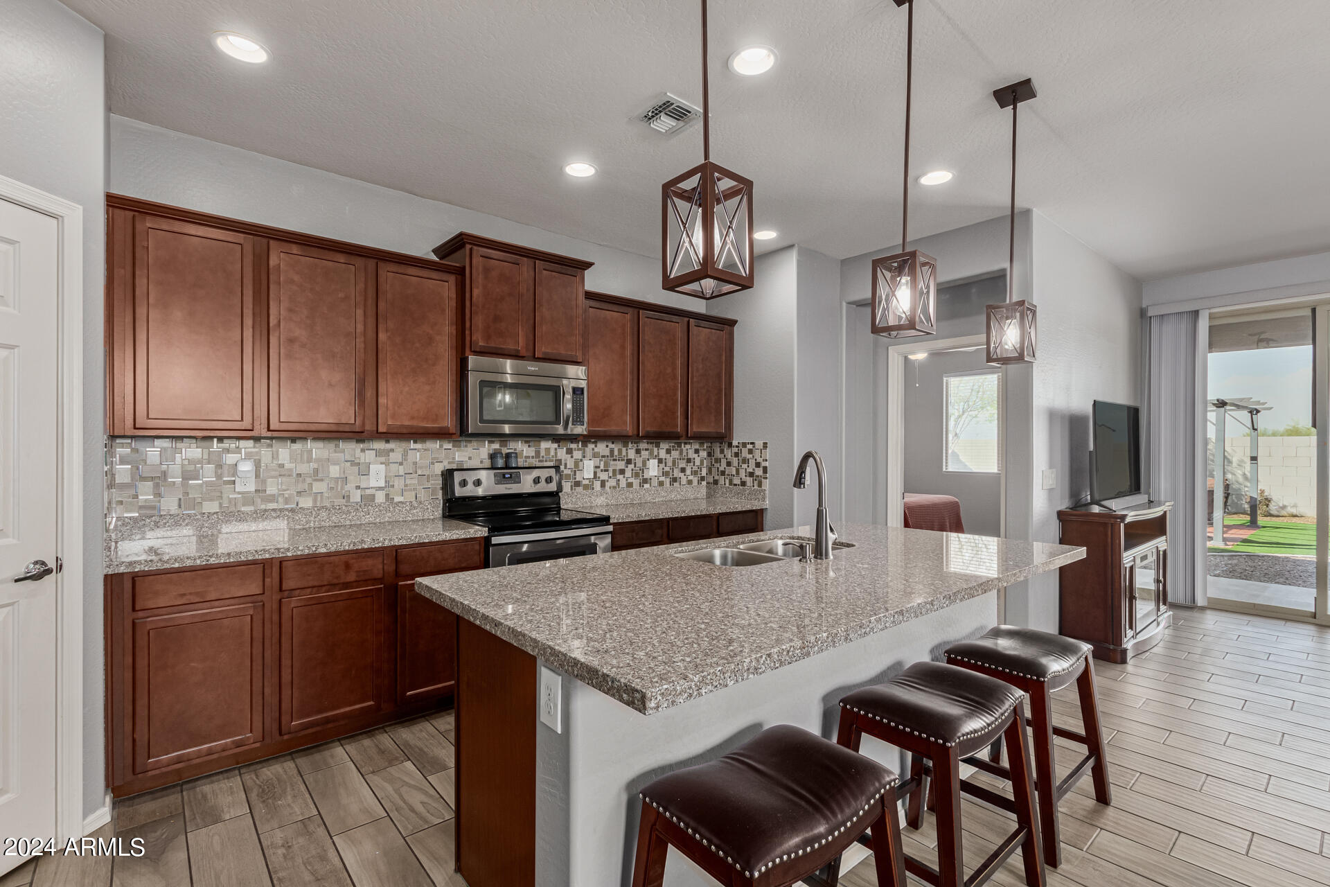 2394 W CHINOOK Court