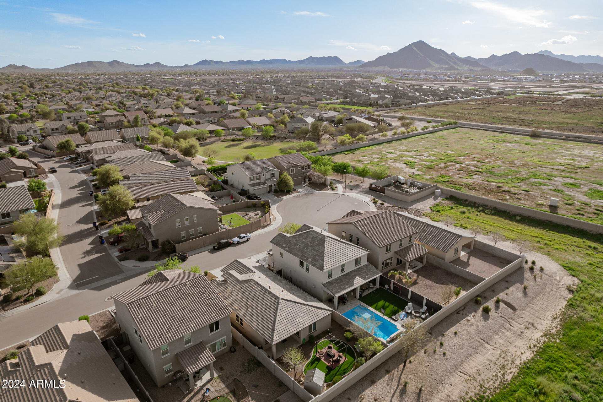 2394 W CHINOOK Court